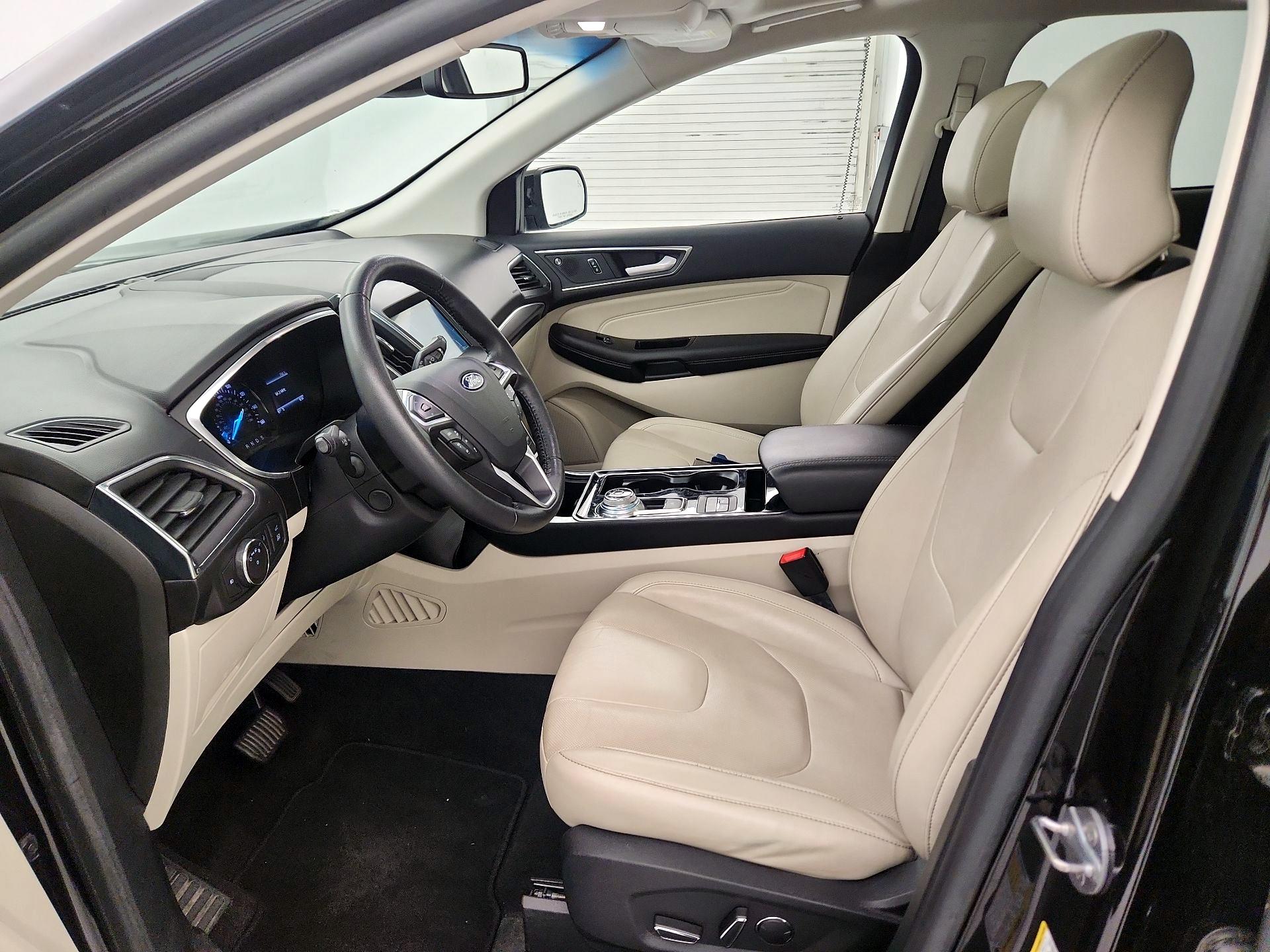 Thumbnail: 2019 Ford Edge - 9