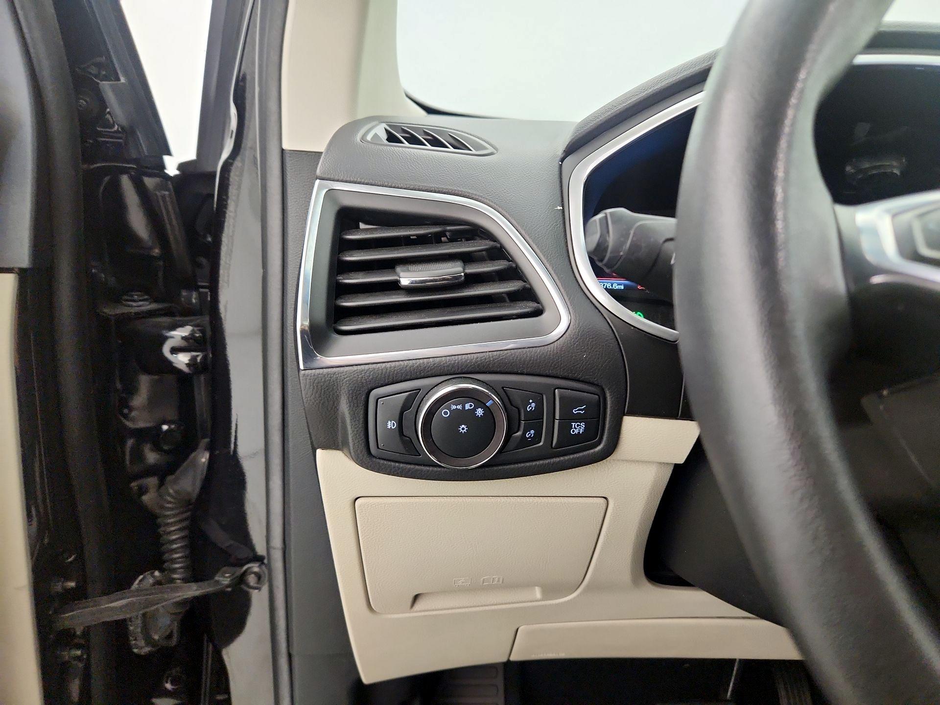 Thumbnail: 2019 Ford Edge - 11