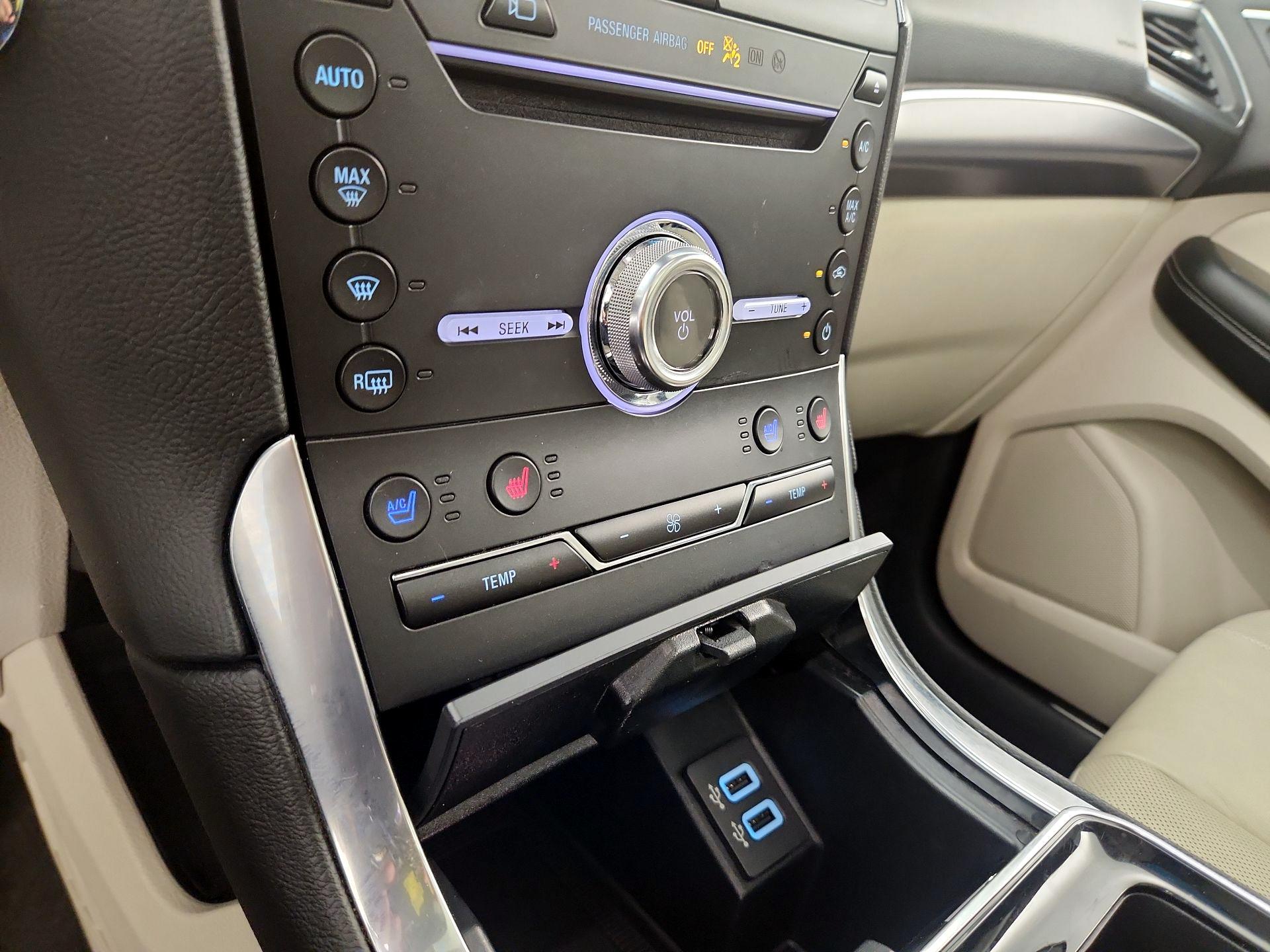Thumbnail: 2019 Ford Edge - 15
