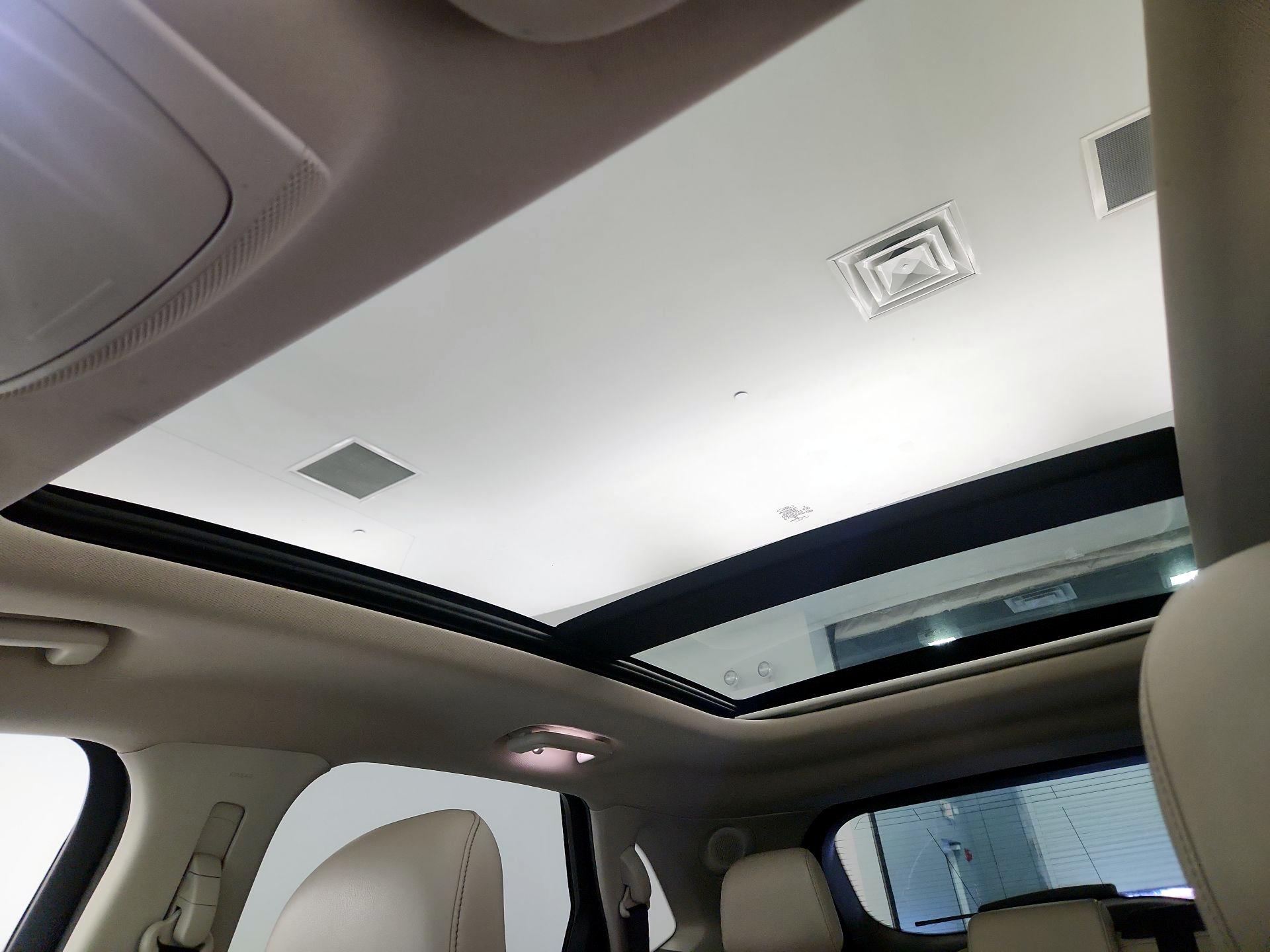 Thumbnail: 2019 Ford Edge - 18