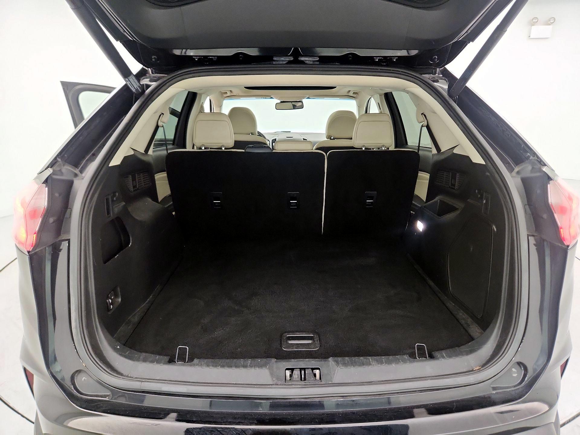 Thumbnail: 2019 Ford Edge - 20