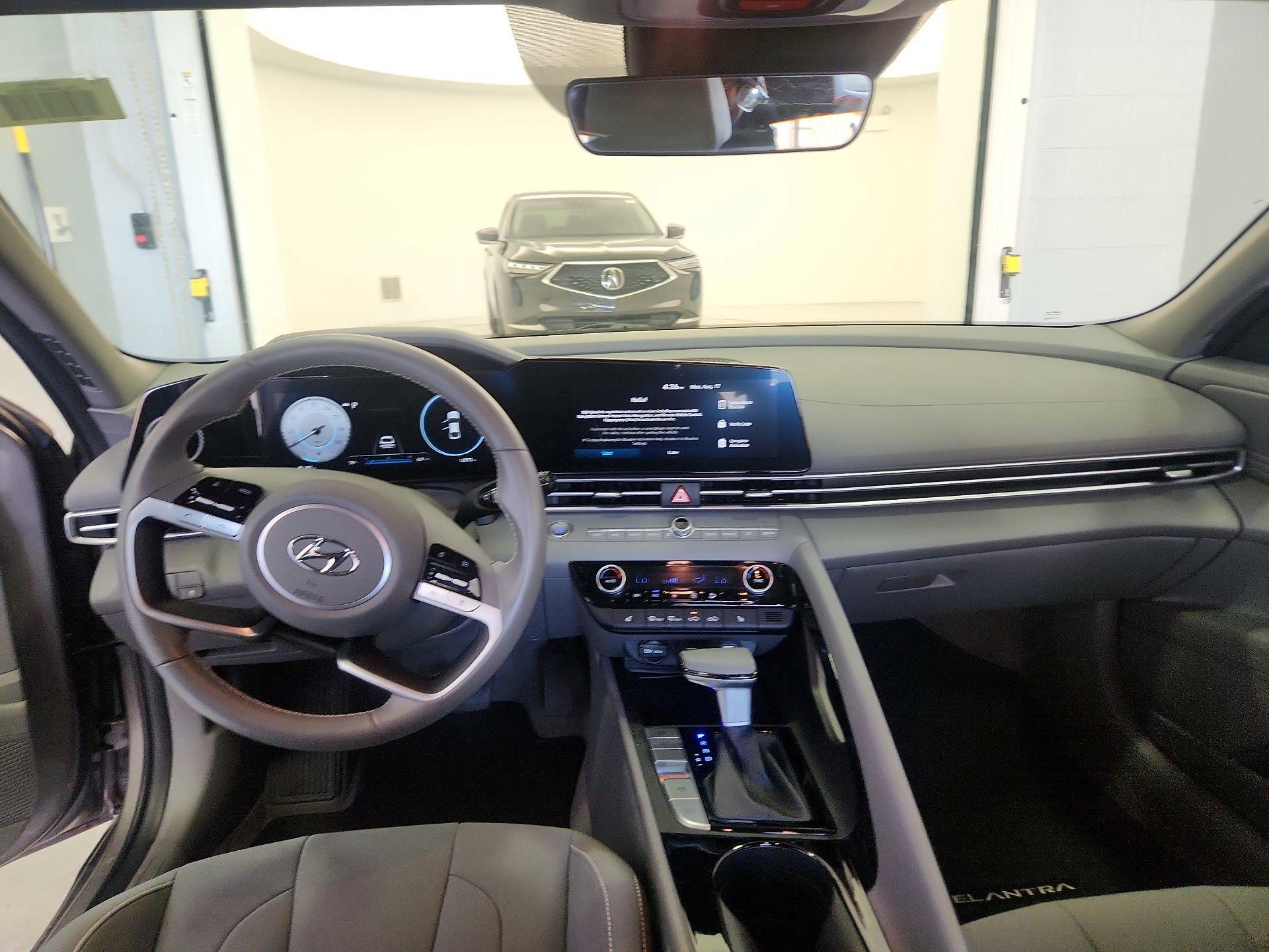 Thumbnail: 2023 Hyundai Elantra - 9