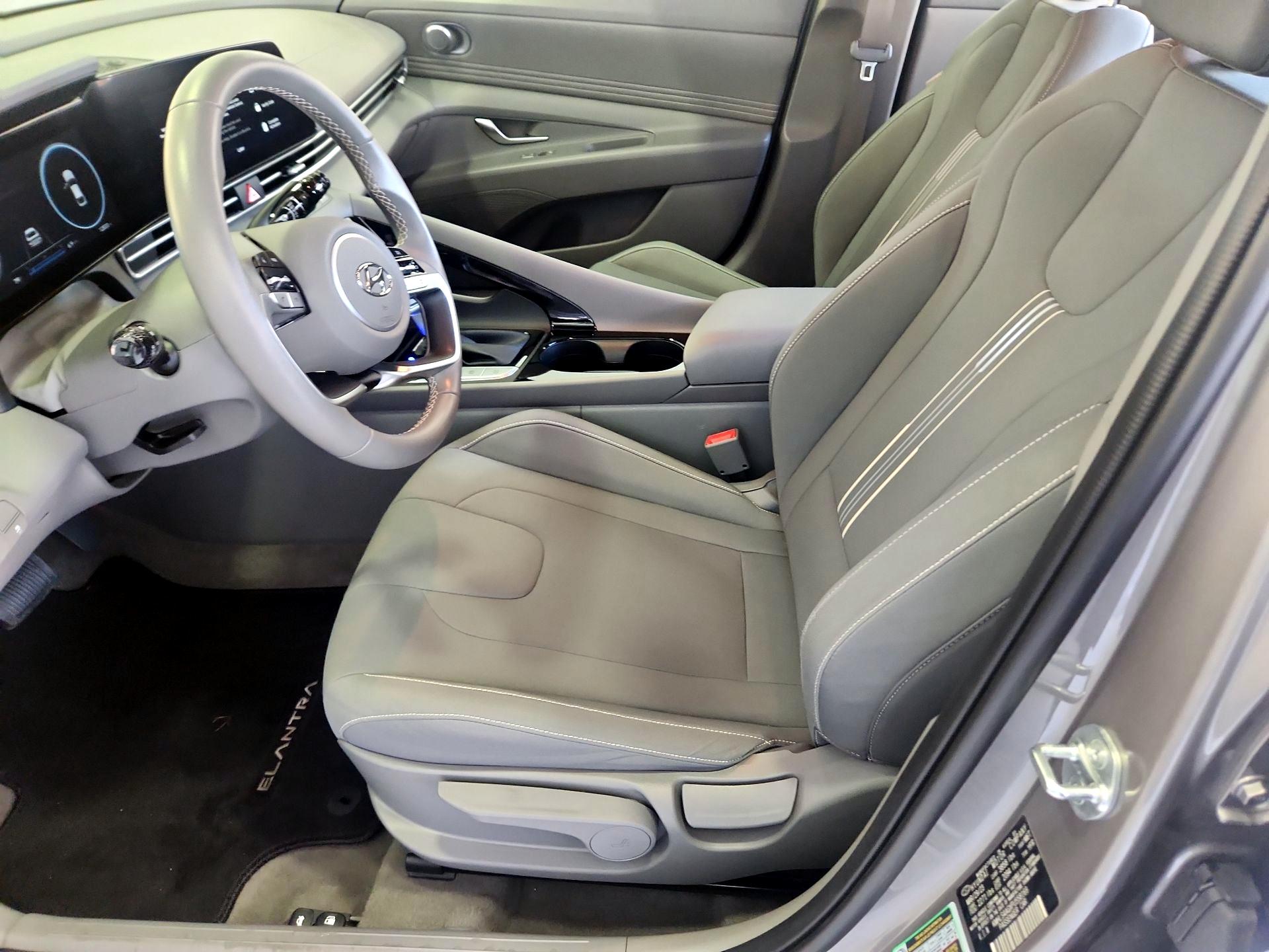 Thumbnail: 2023 Hyundai Elantra - 11