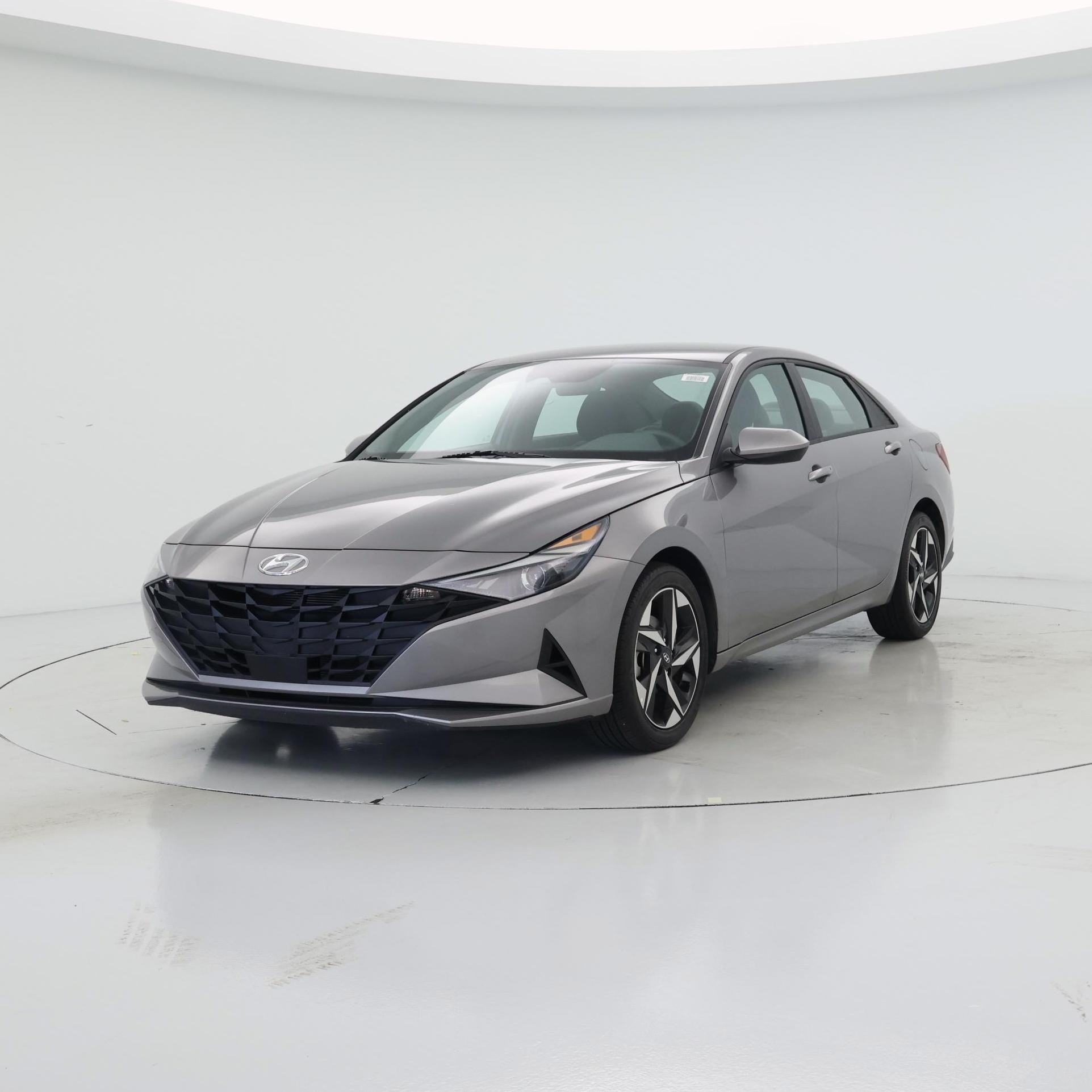 Thumbnail: 2023 Hyundai Elantra - 4