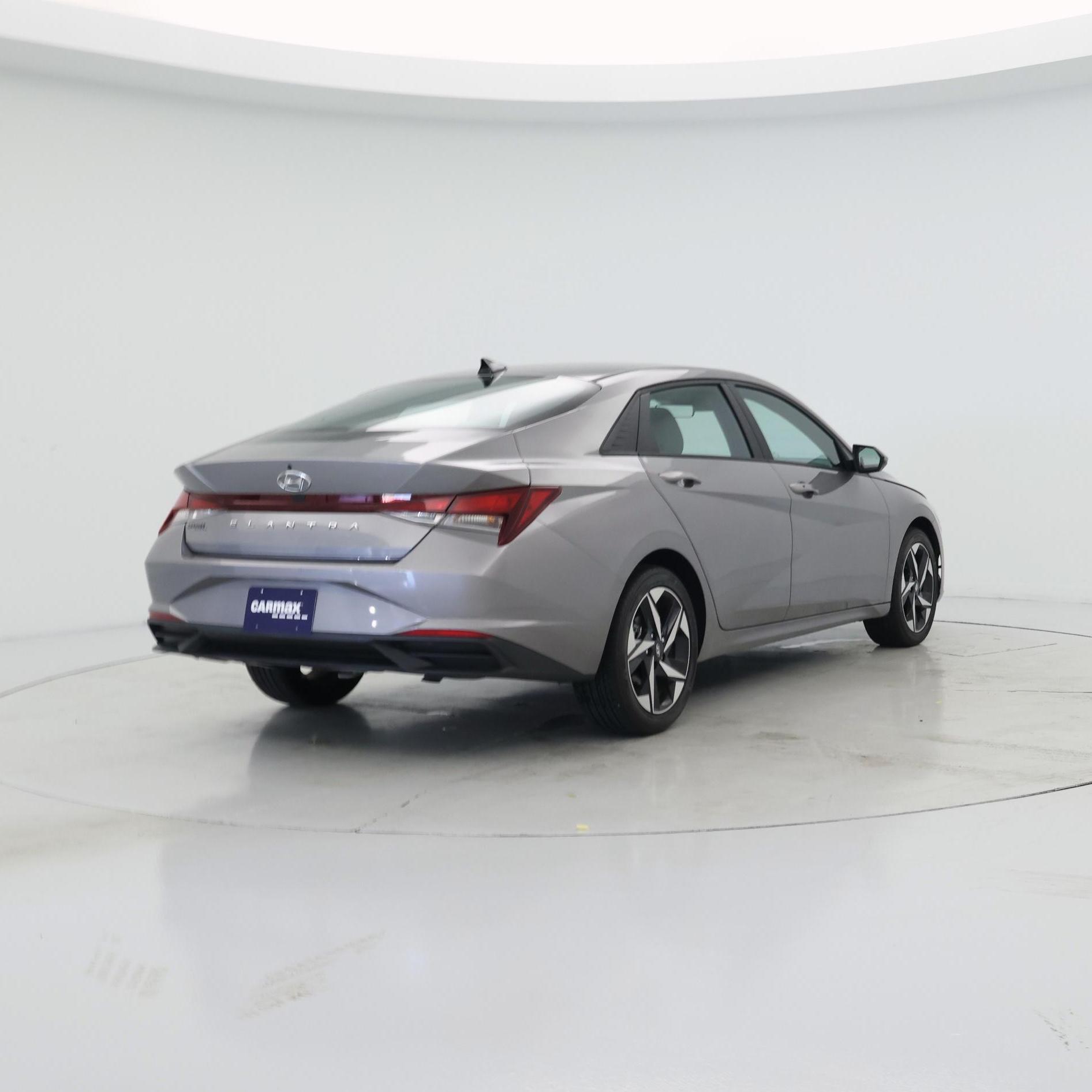 Thumbnail: 2023 Hyundai Elantra - 8