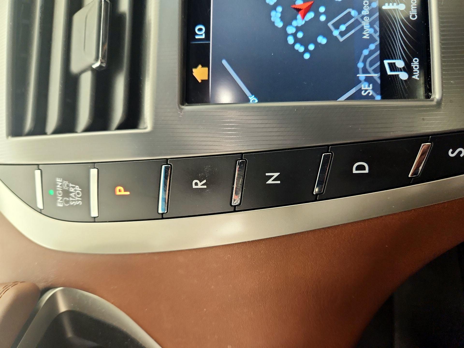 Thumbnail: 2017 Lincoln MKZ - 18