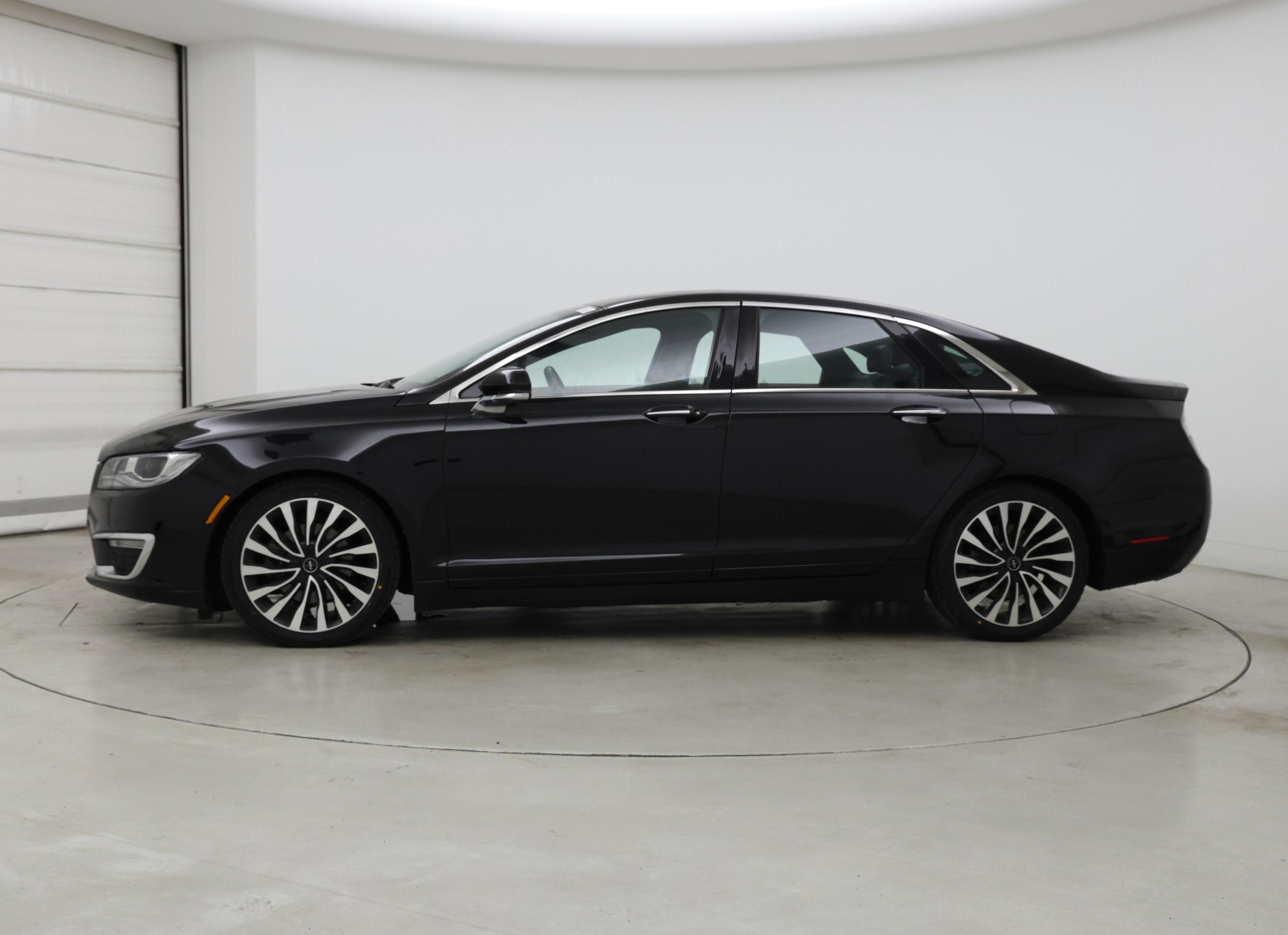 Thumbnail: 2017 Lincoln MKZ - 3