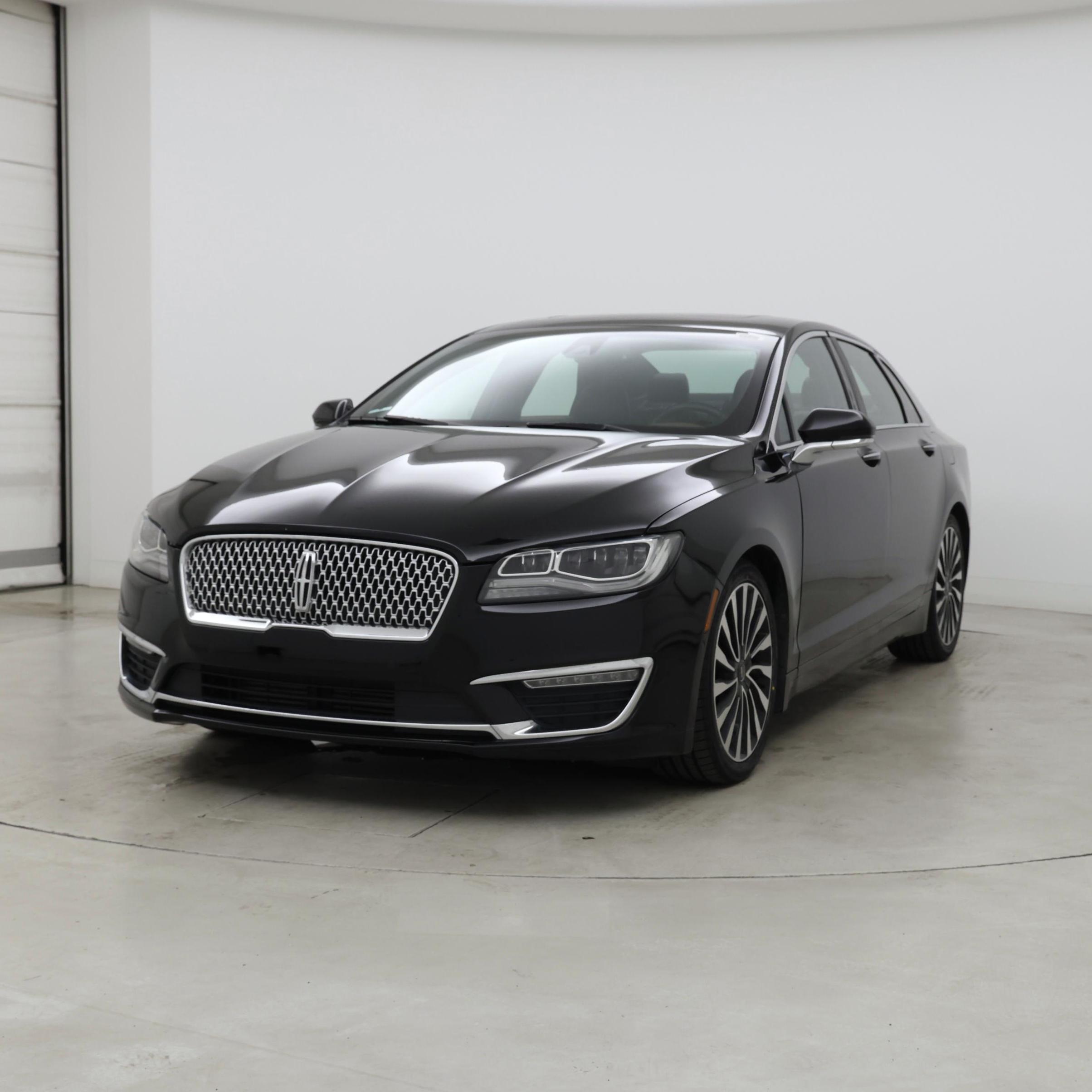 Thumbnail: 2017 Lincoln MKZ - 4
