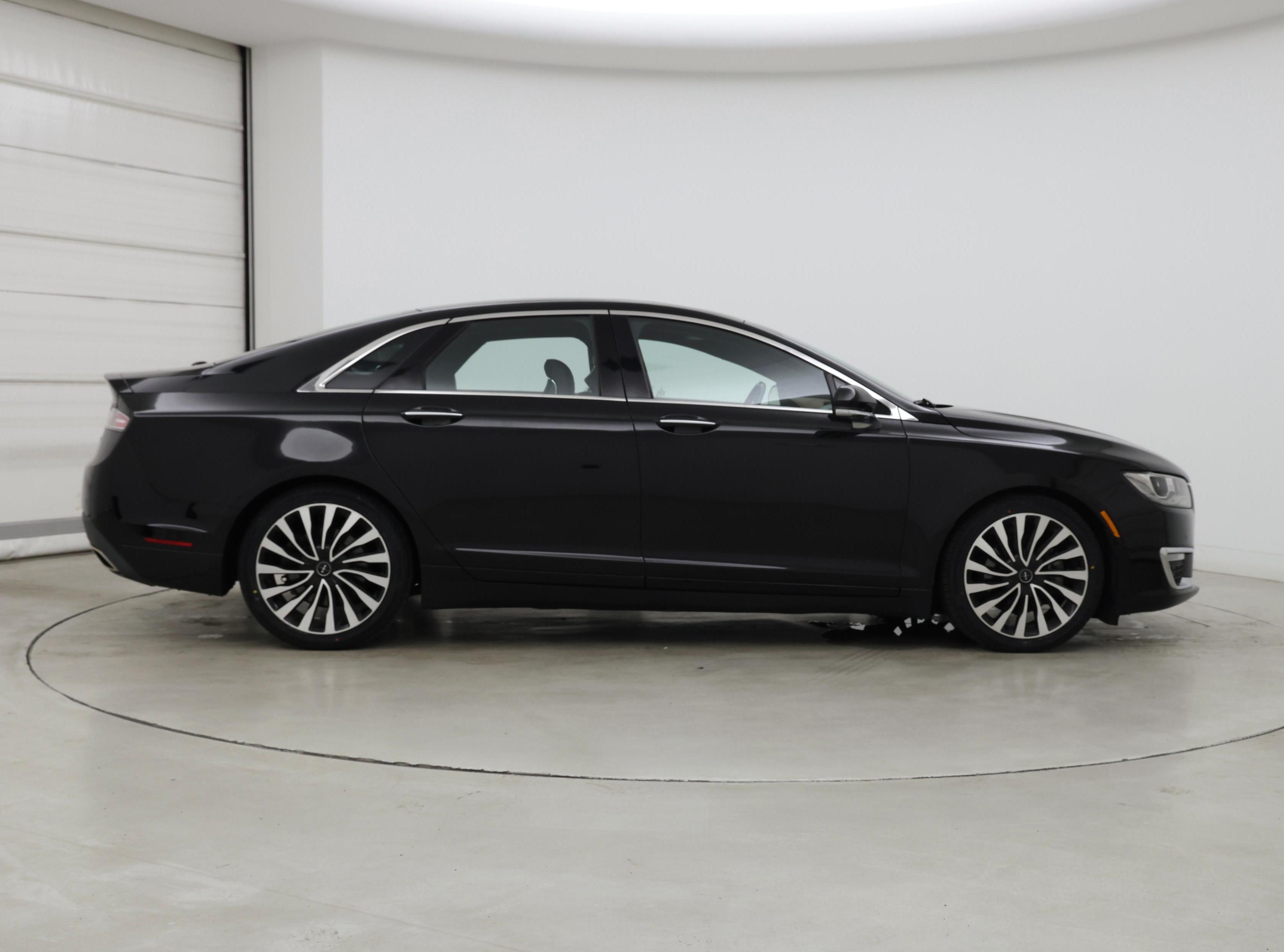 Thumbnail: 2017 Lincoln MKZ - 7