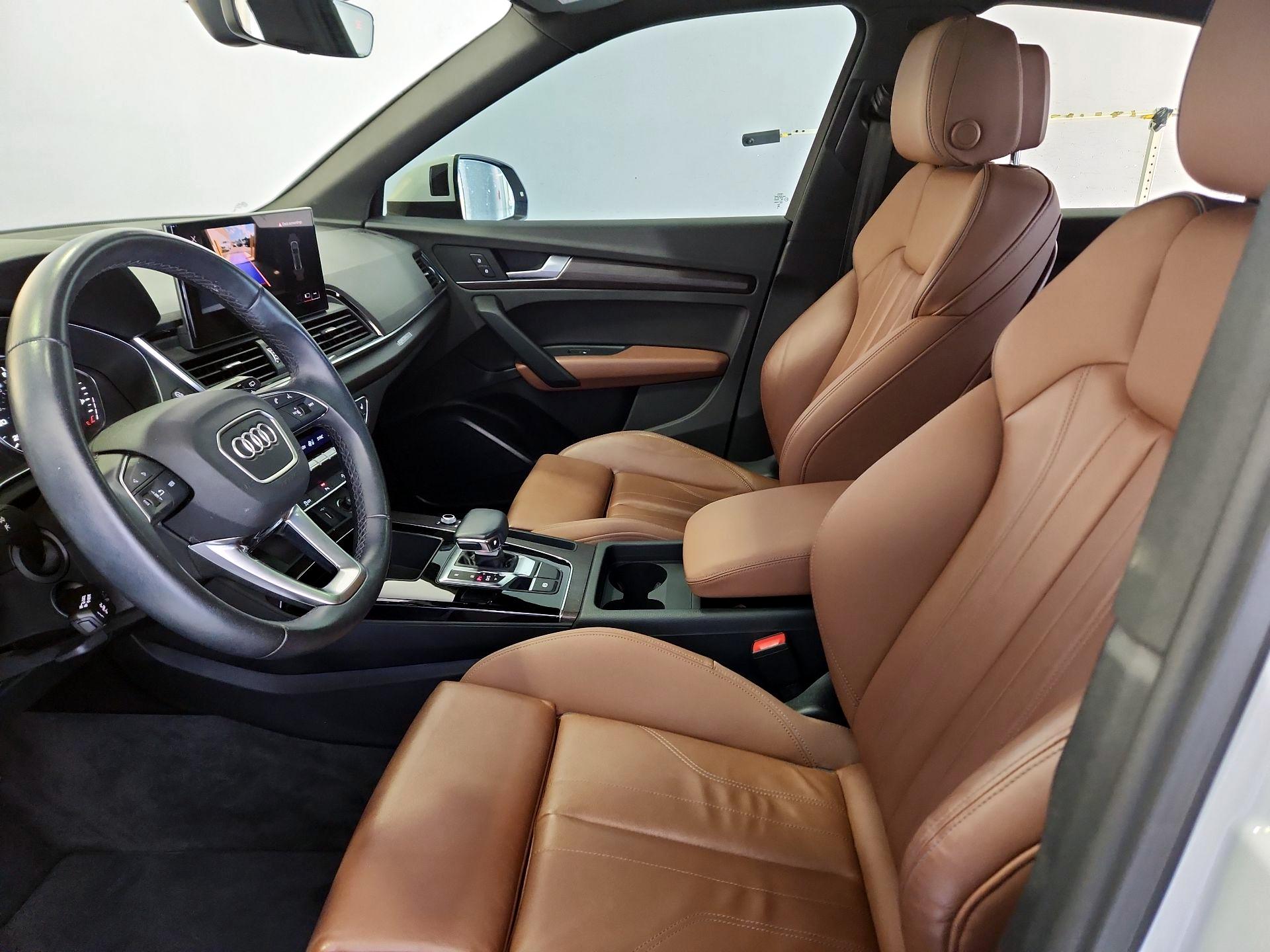Thumbnail: 2023 Audi Q5 - 11