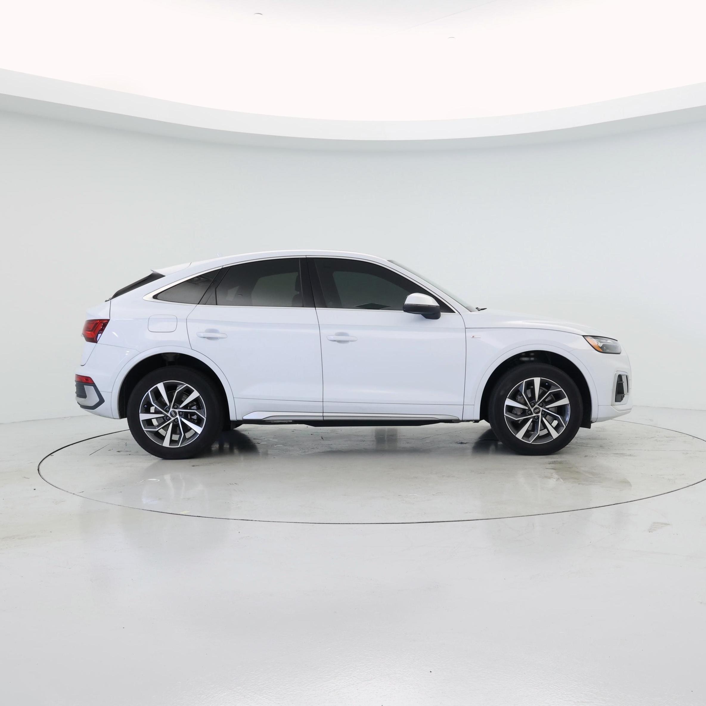 Thumbnail: 2023 Audi Q5 - 7