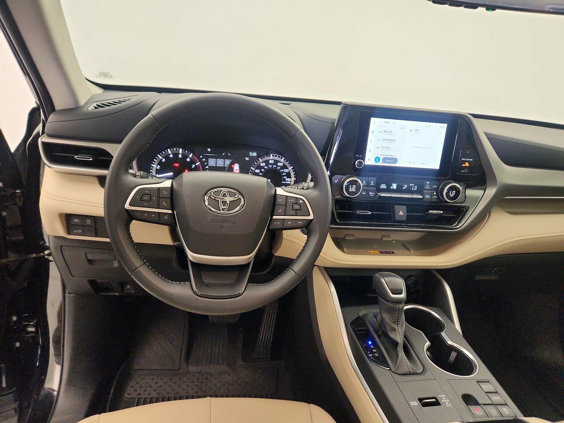 Thumbnail: 2025 Toyota Highlander - 9