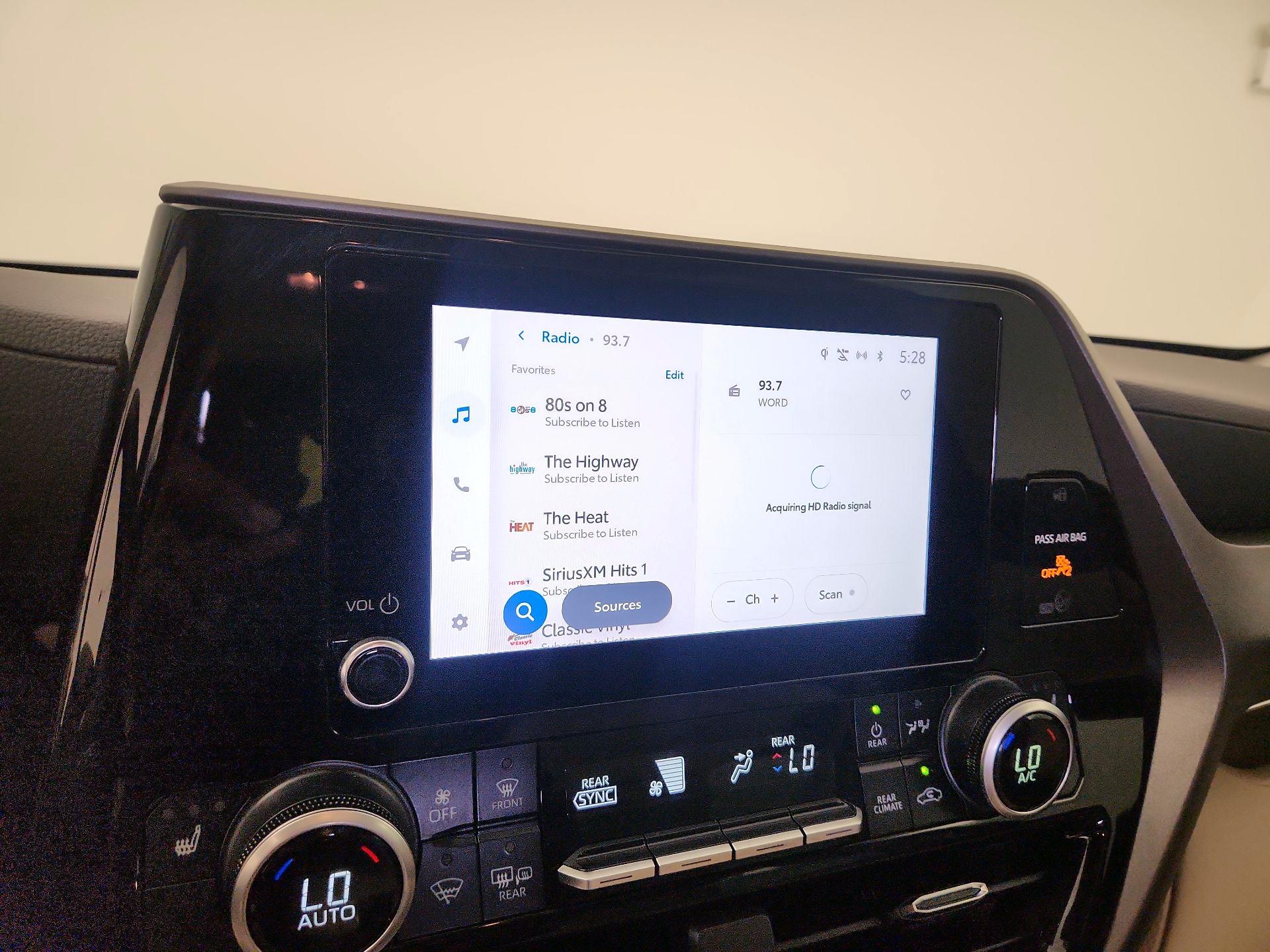 Thumbnail: 2025 Toyota Highlander - 15