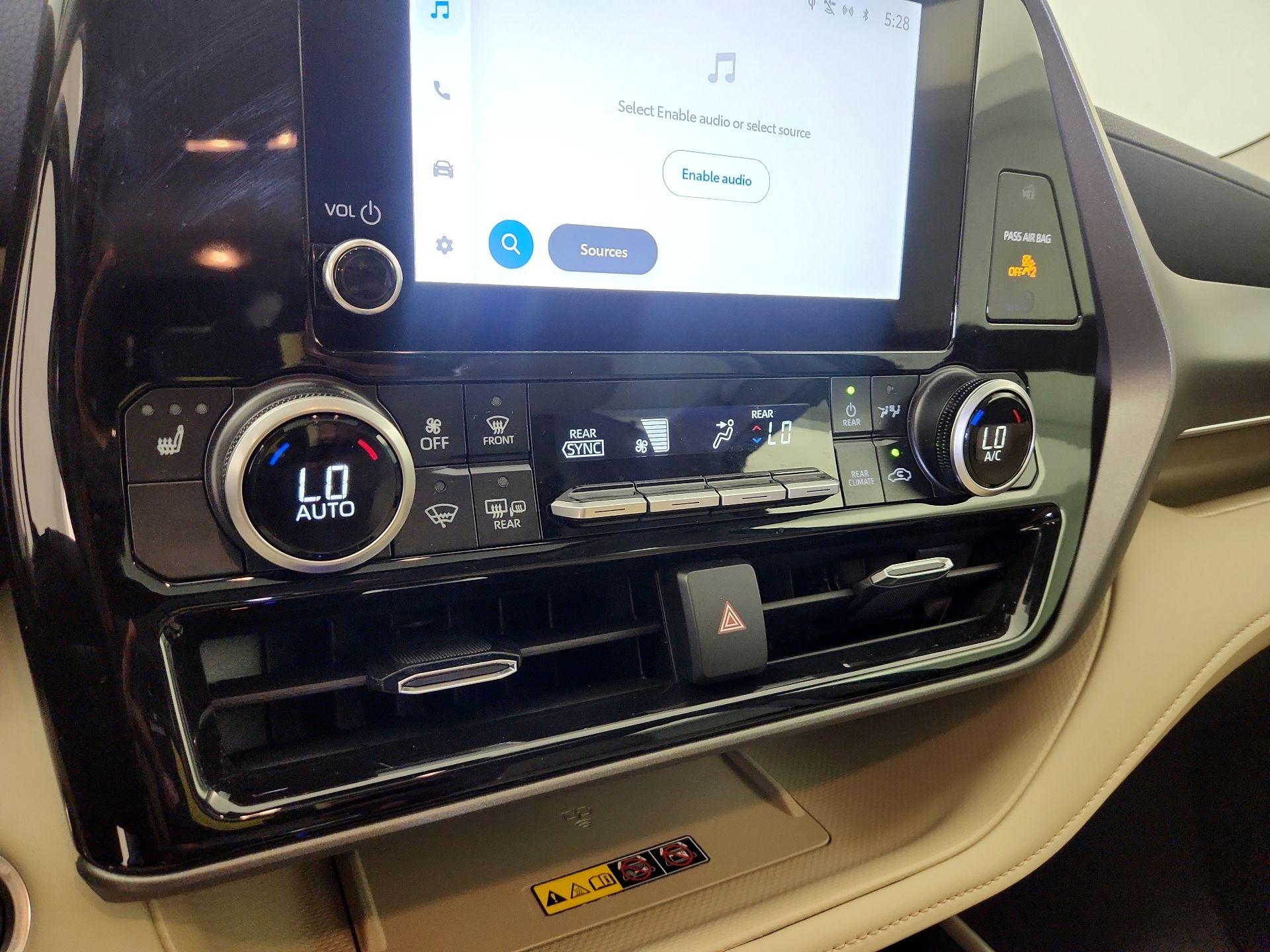 Thumbnail: 2025 Toyota Highlander - 16