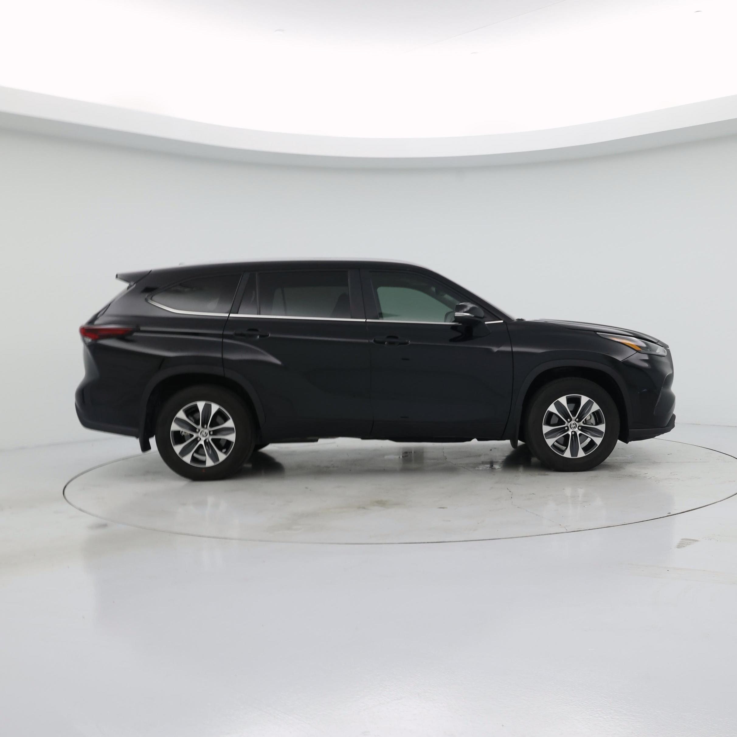 Thumbnail: 2025 Toyota Highlander - 7