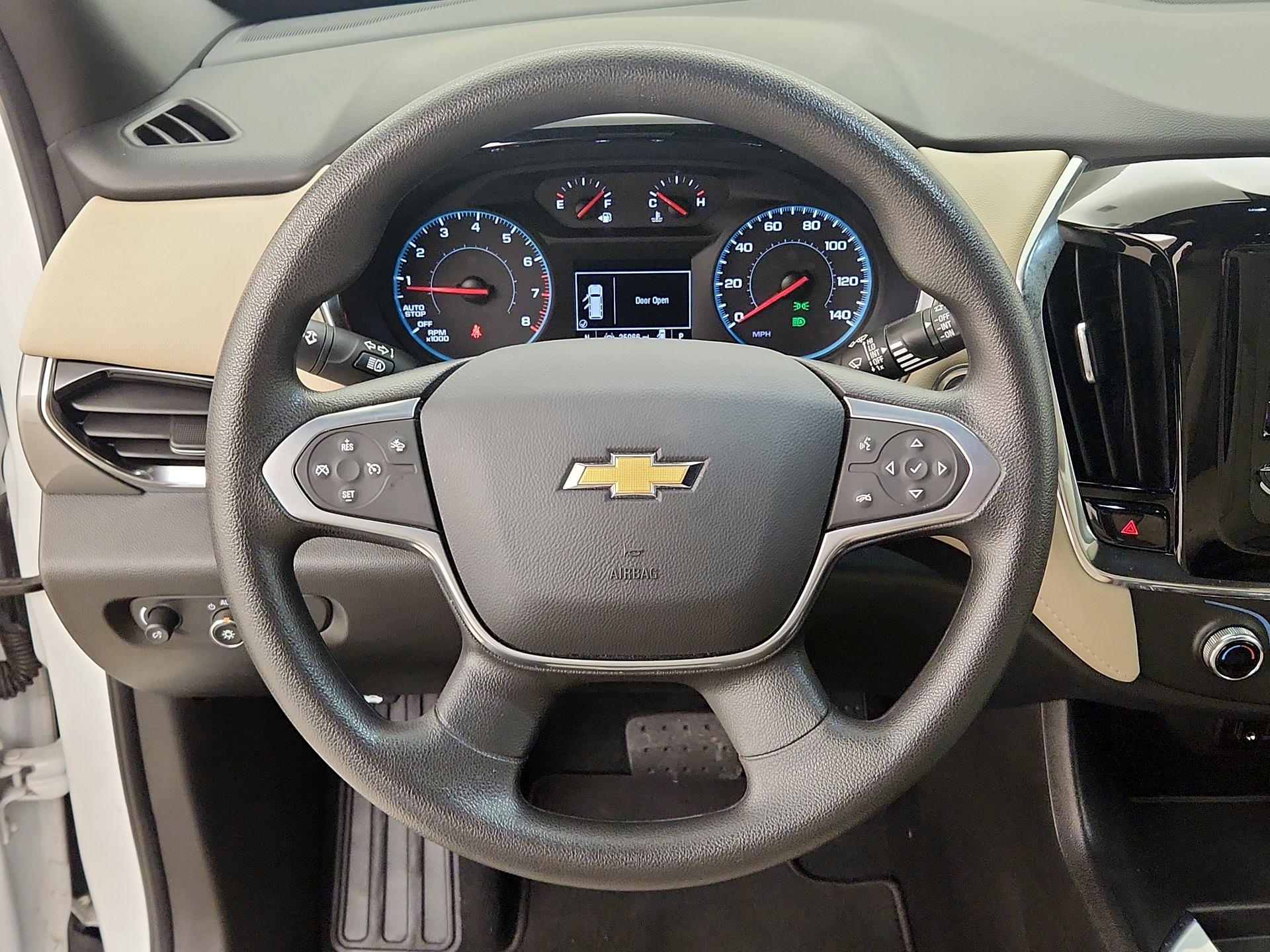 Thumbnail: 2023 Chevrolet Traverse - 10