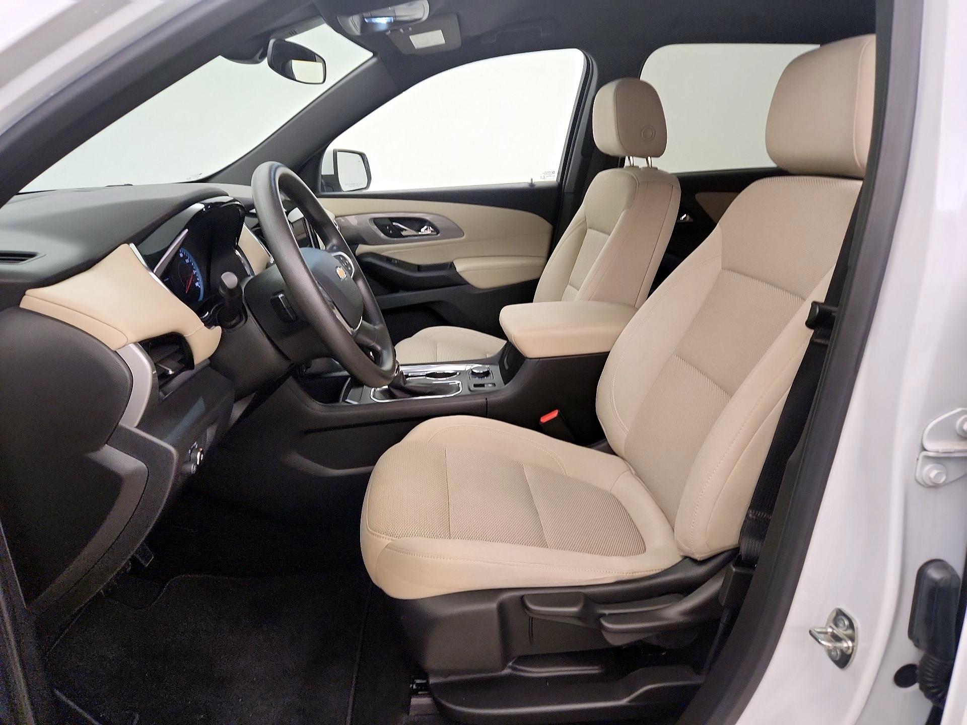 Thumbnail: 2023 Chevrolet Traverse - 11