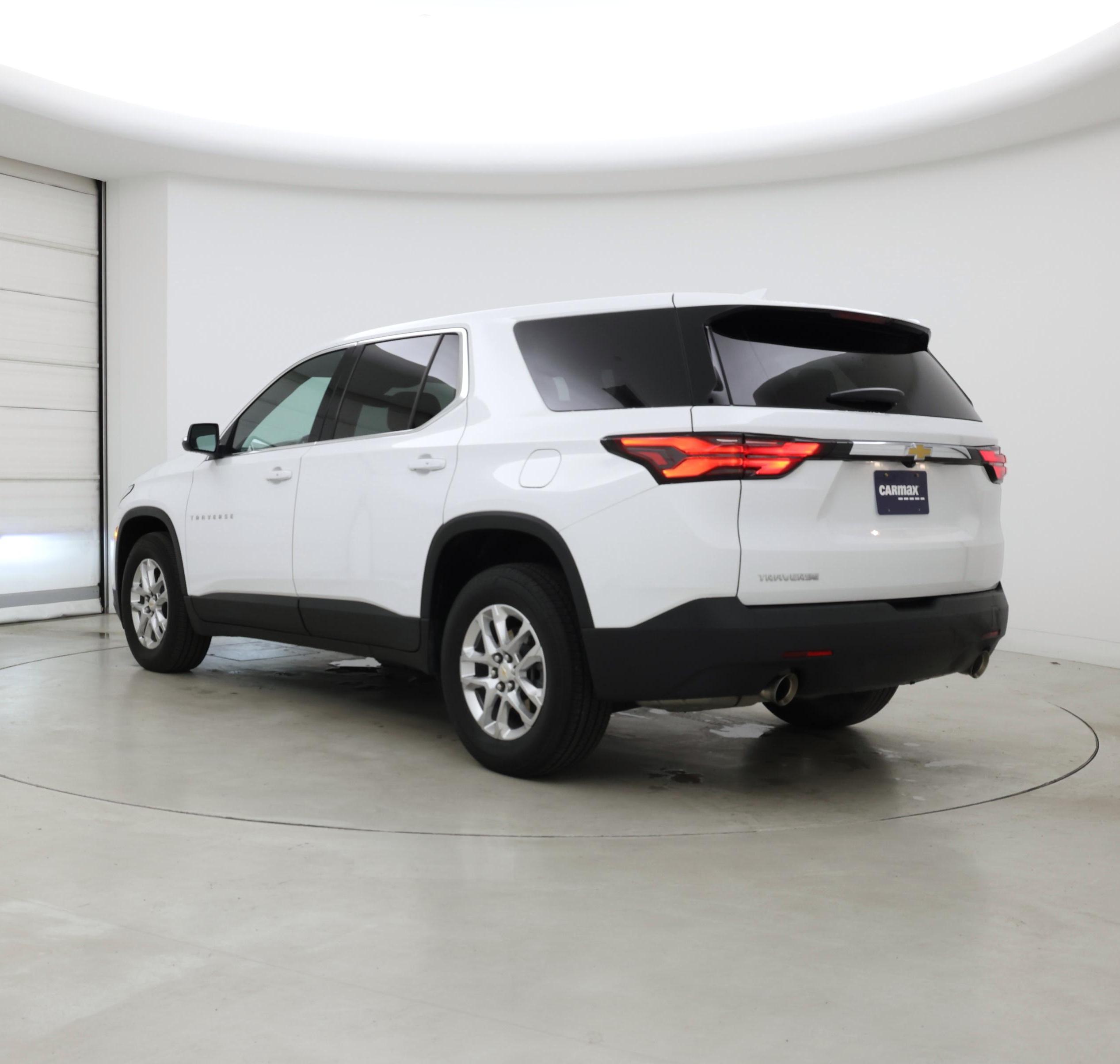Thumbnail: 2023 Chevrolet Traverse - 2