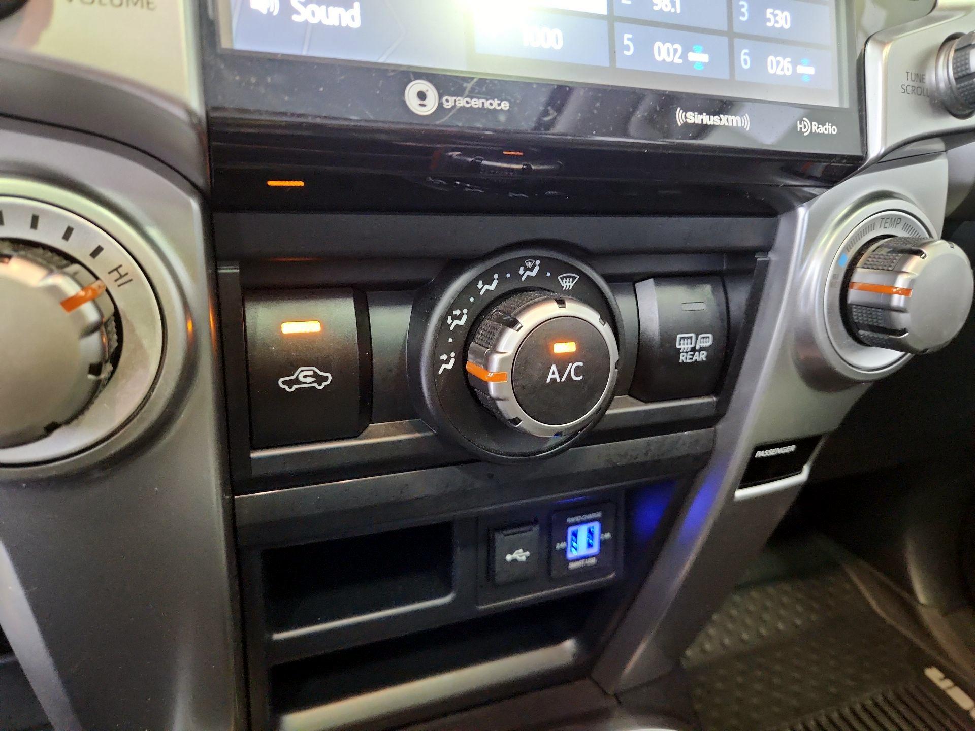Thumbnail: 2020 Toyota 4Runner - 17