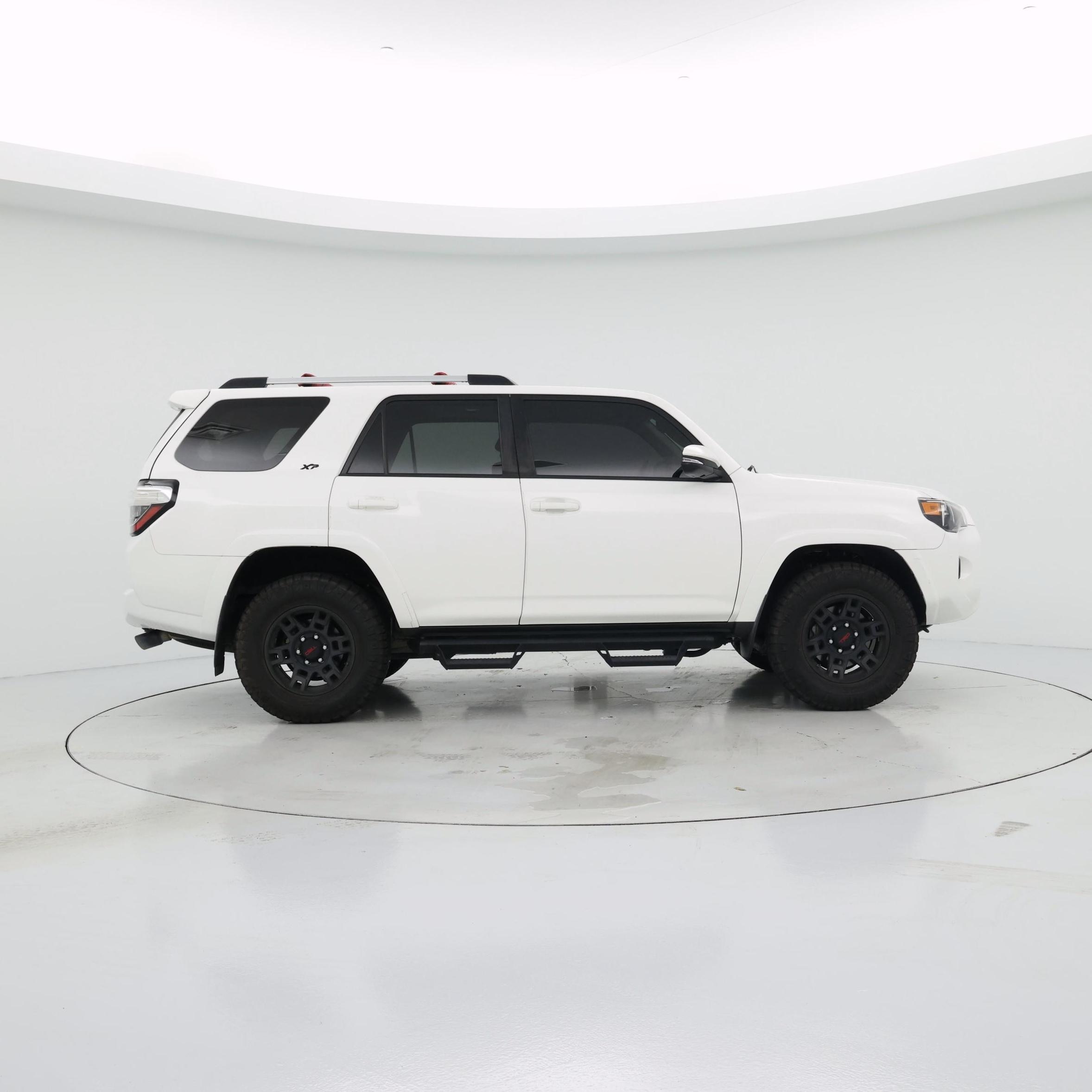 Thumbnail: 2020 Toyota 4Runner - 7