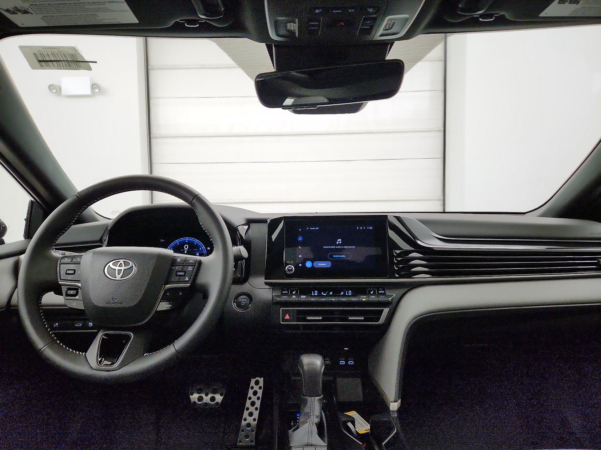 Thumbnail: 2025 Toyota Camry - 9