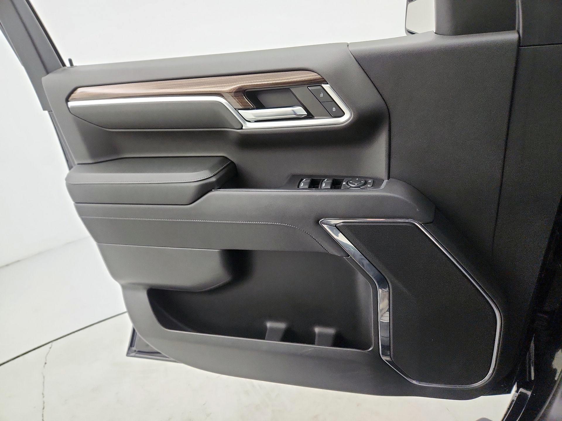Thumbnail: 2023 Chevrolet Silverado 1500 - 12