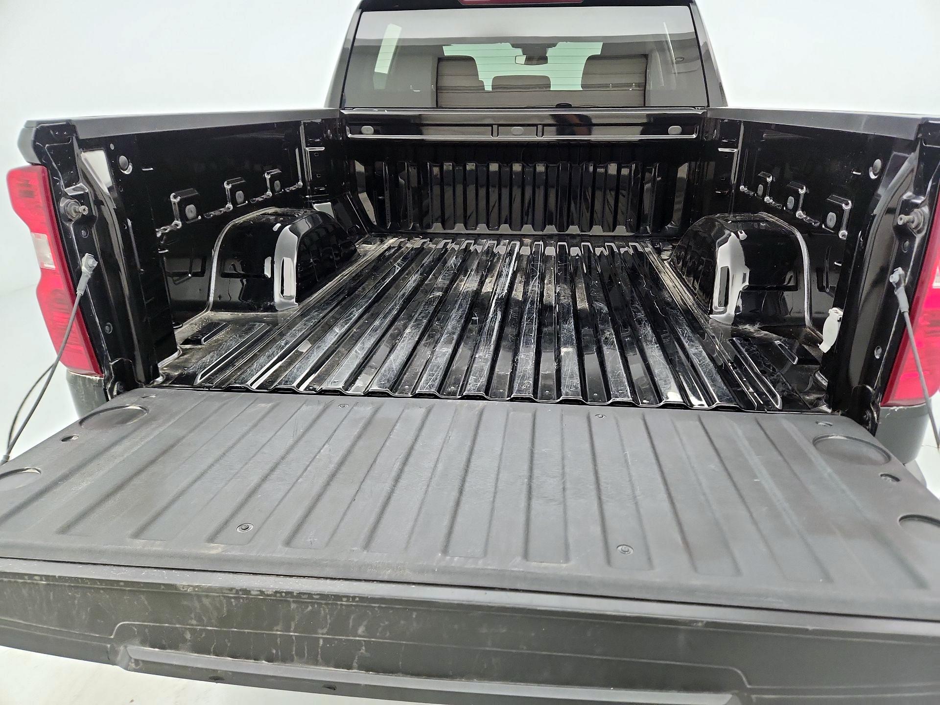 Thumbnail: 2023 Chevrolet Silverado 1500 - 20