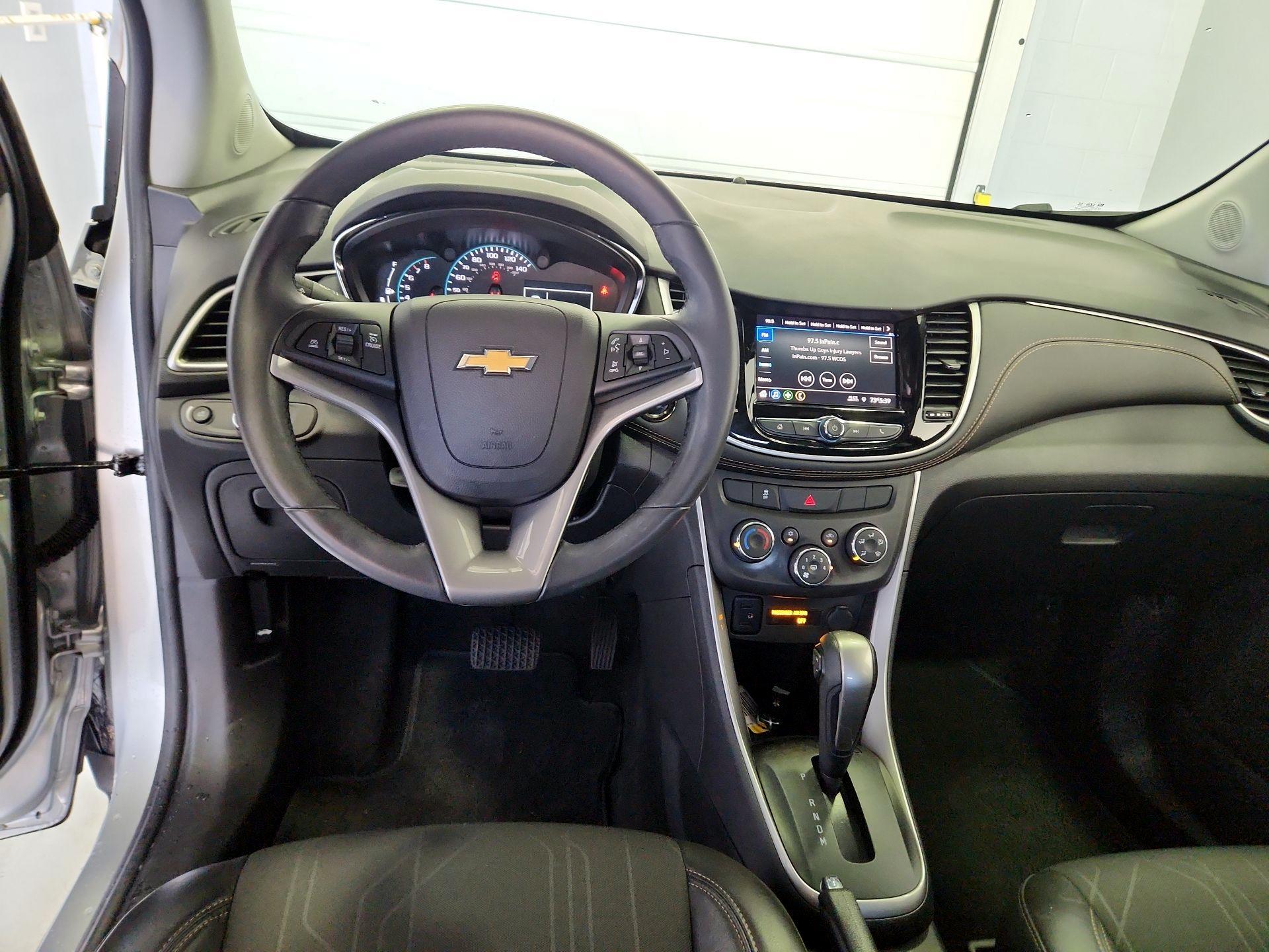 Thumbnail: 2022 Chevrolet Trax - 9