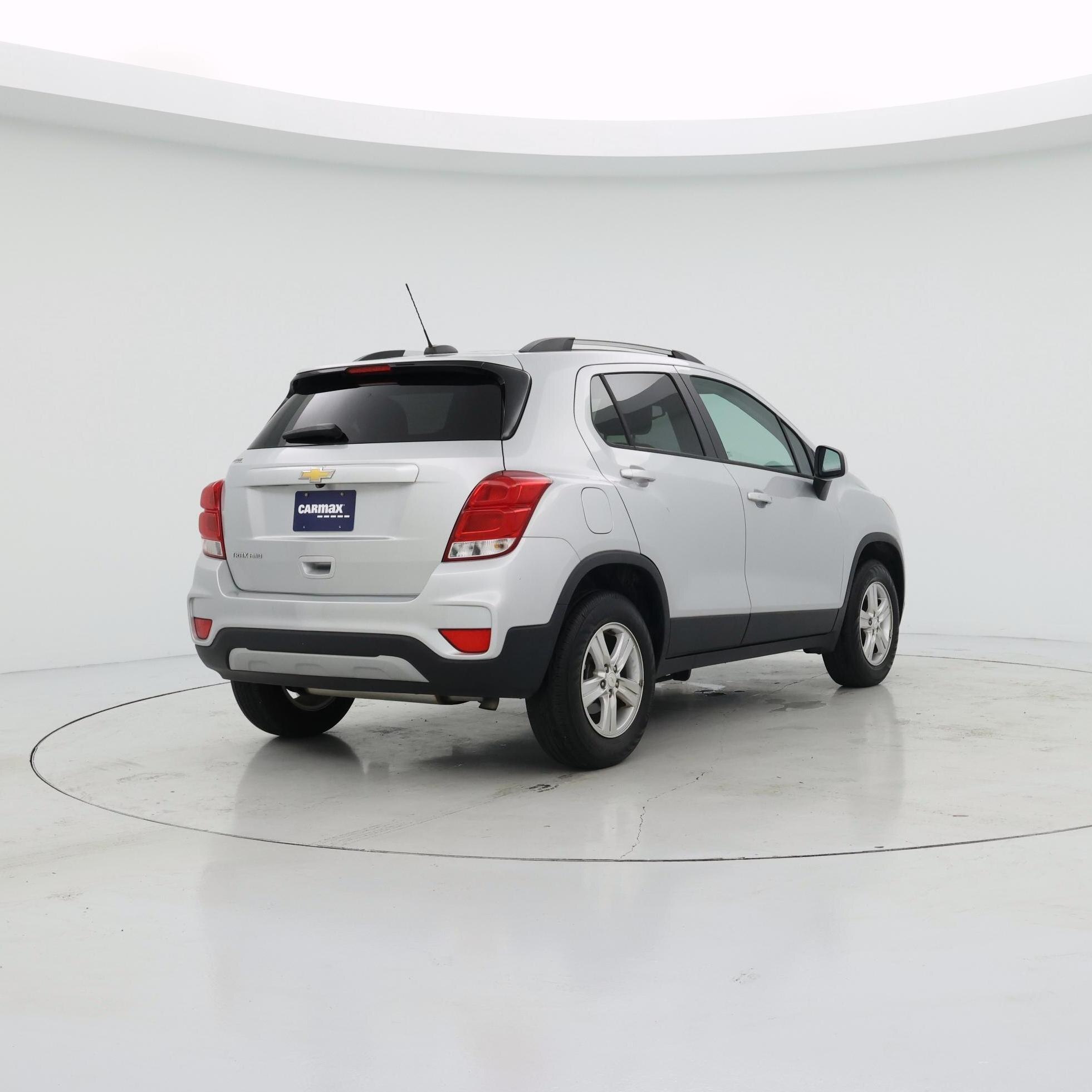Thumbnail: 2022 Chevrolet Trax - 8