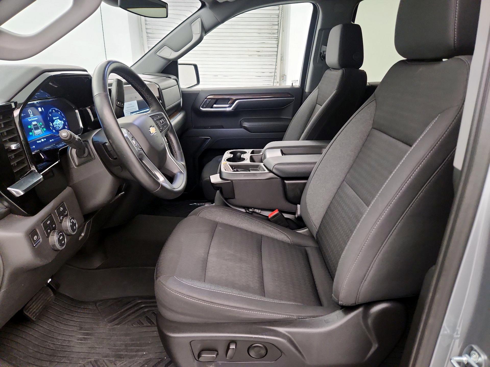 Thumbnail: 2023 Chevrolet Silverado 1500 - 9
