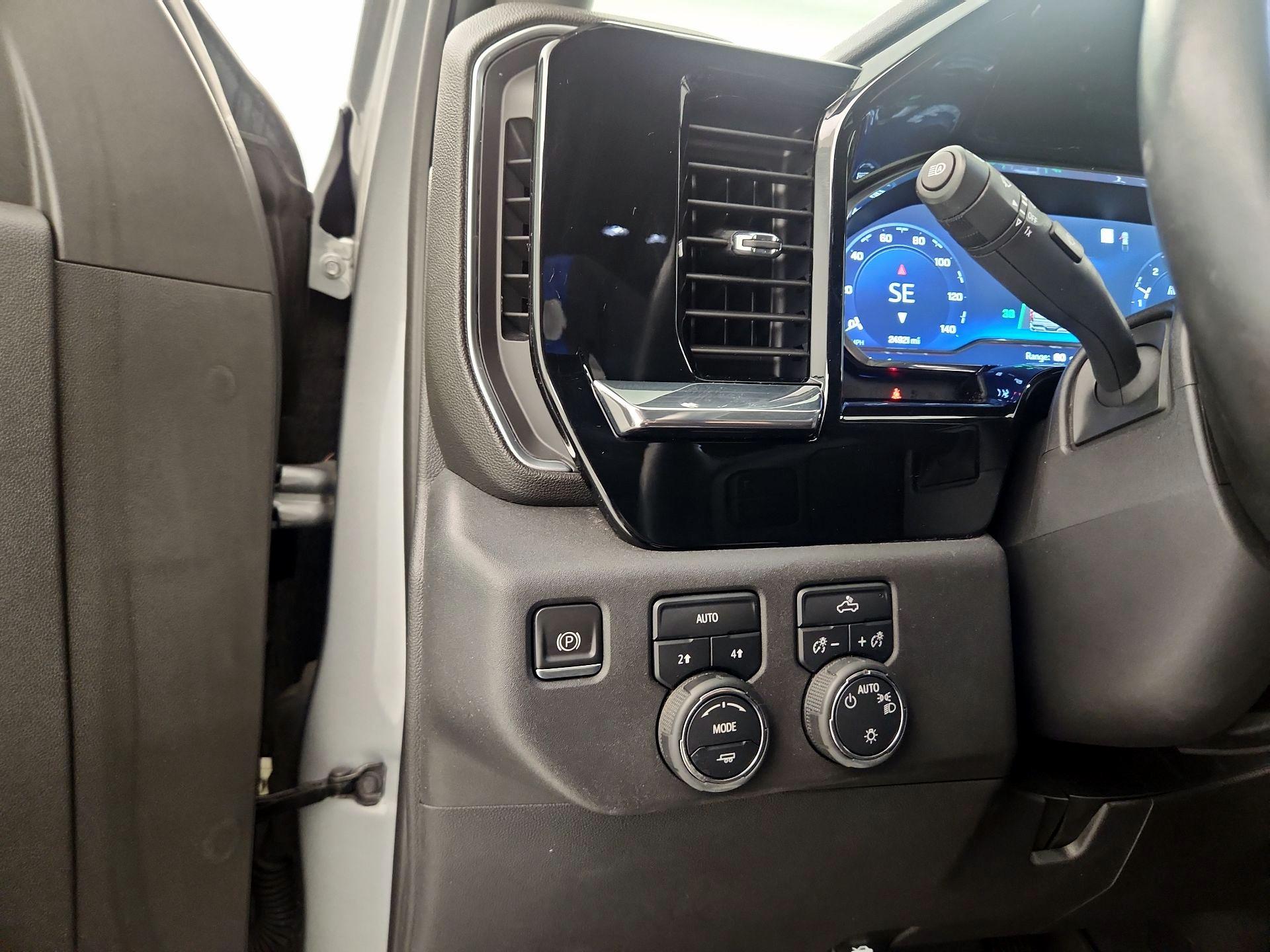 Thumbnail: 2023 Chevrolet Silverado 1500 - 11