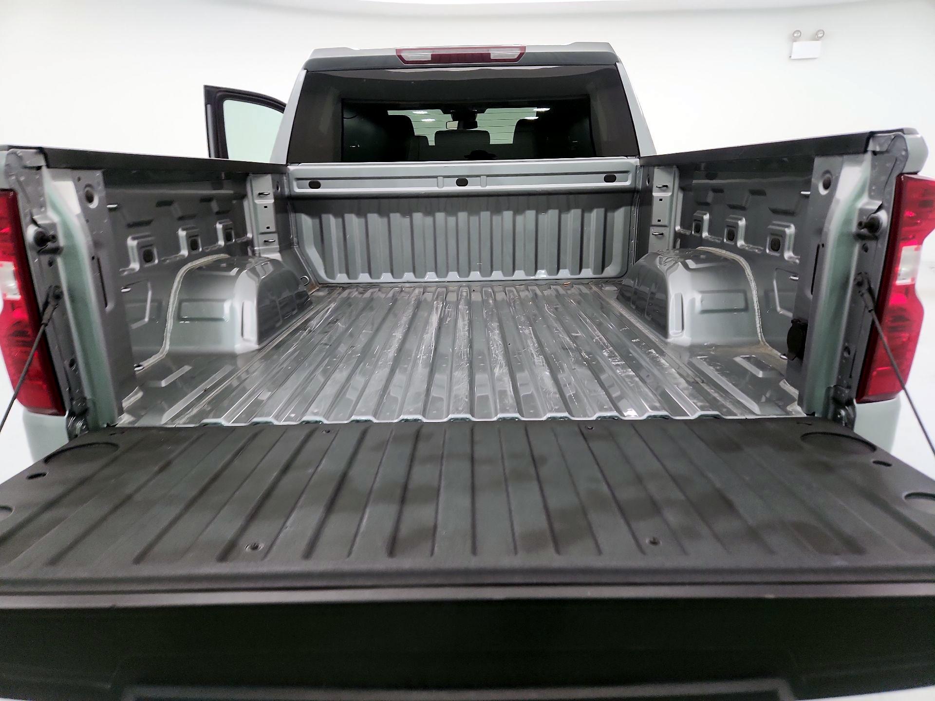 Thumbnail: 2023 Chevrolet Silverado 1500 - 19