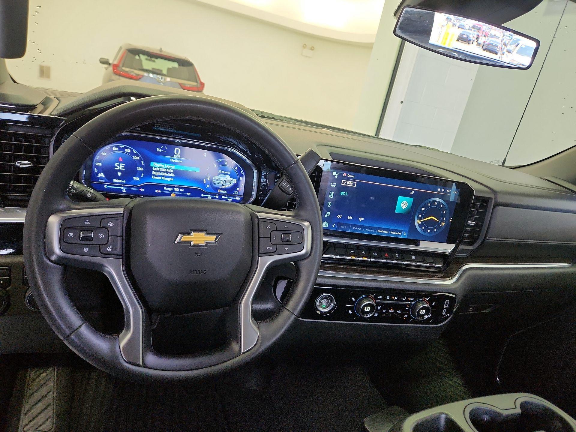 Thumbnail: 2023 Chevrolet Silverado 1500 - 9
