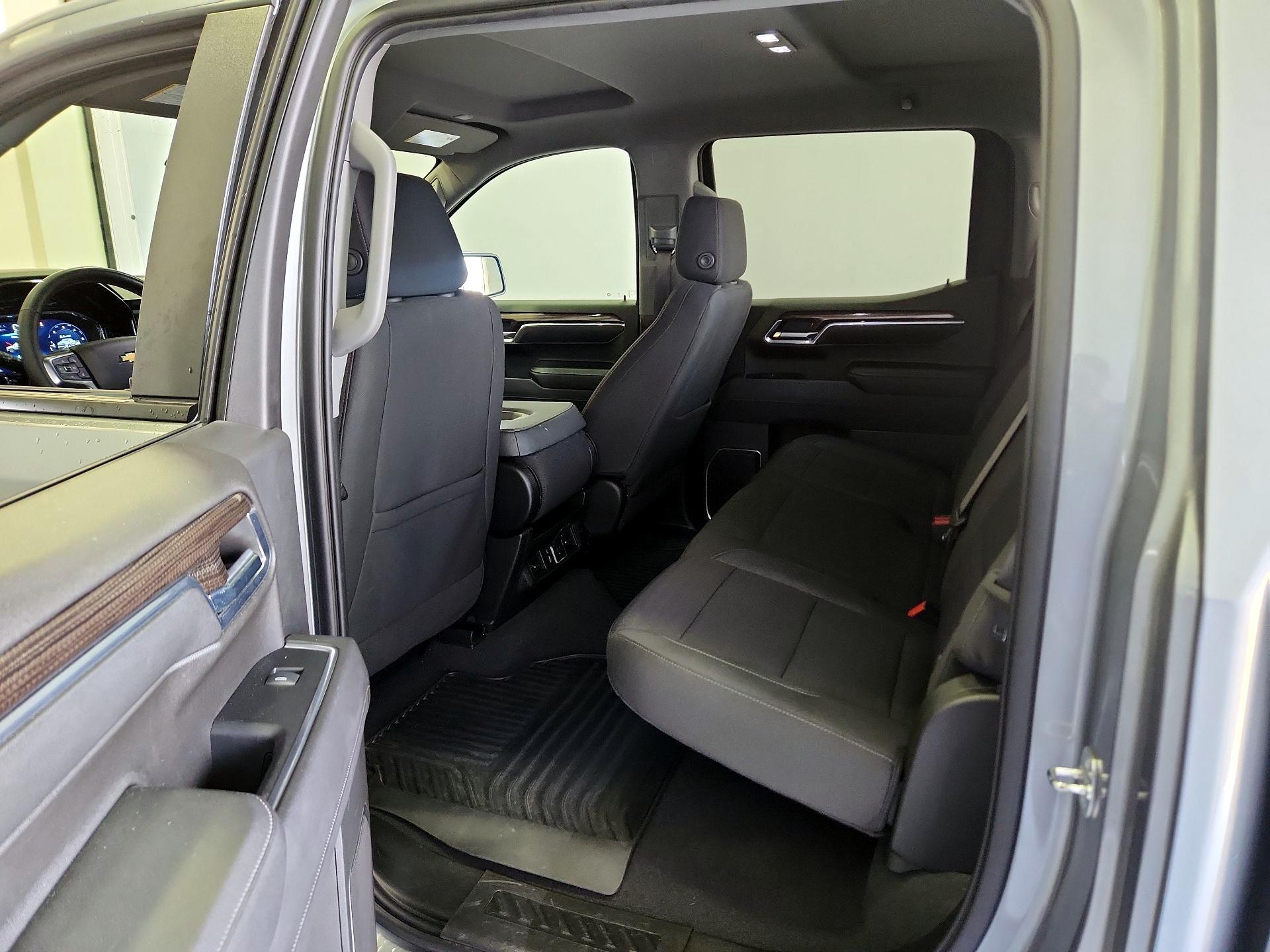Thumbnail: 2023 Chevrolet Silverado 1500 - 19
