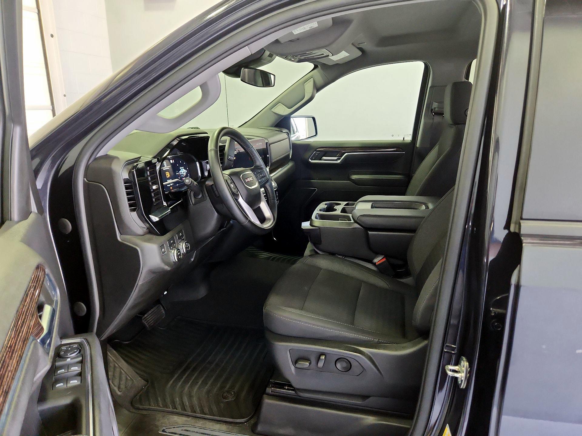 Thumbnail: 2023 GMC Sierra 1500 - 11