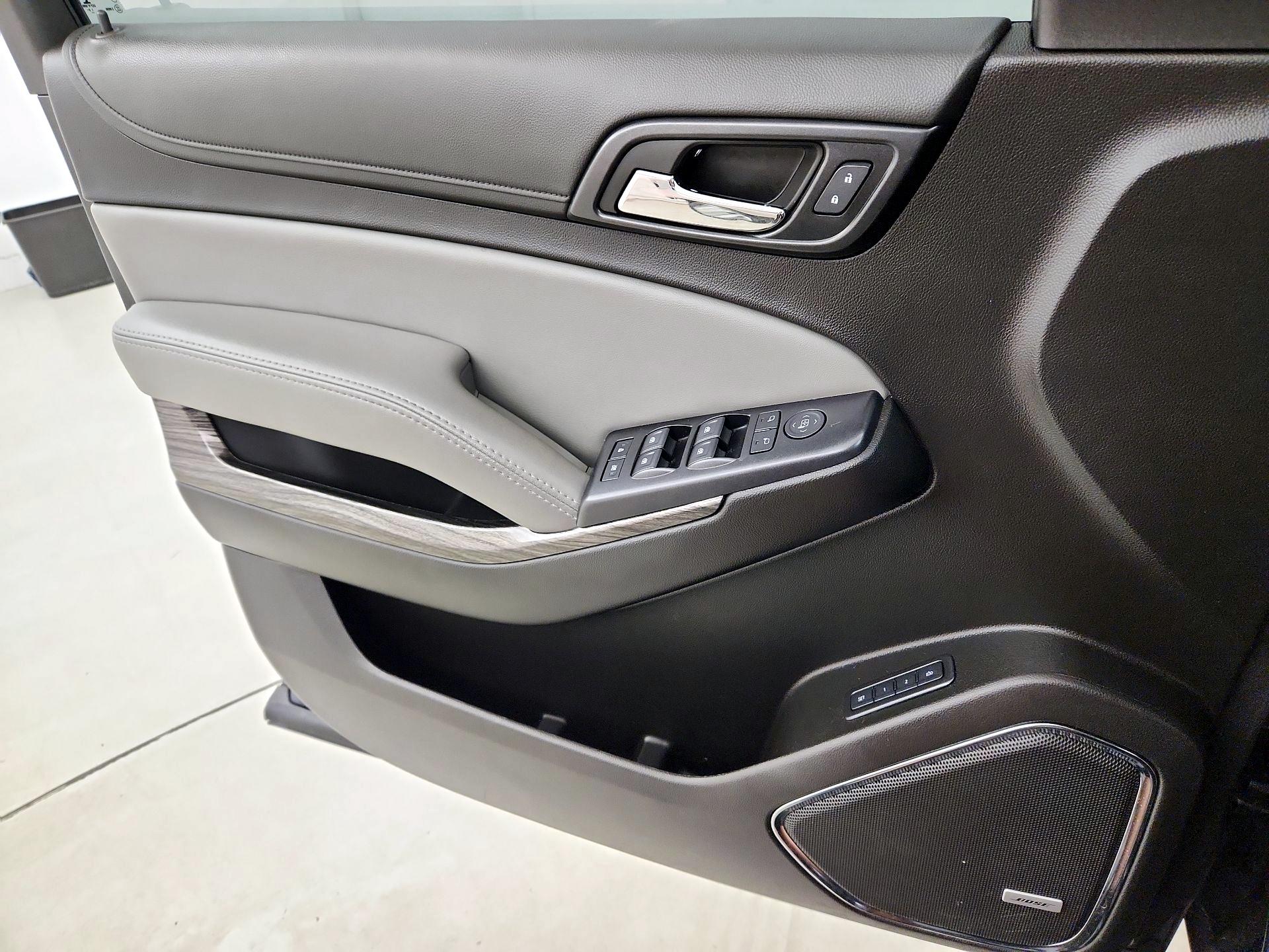 Thumbnail: 2020 Chevrolet Tahoe - 12