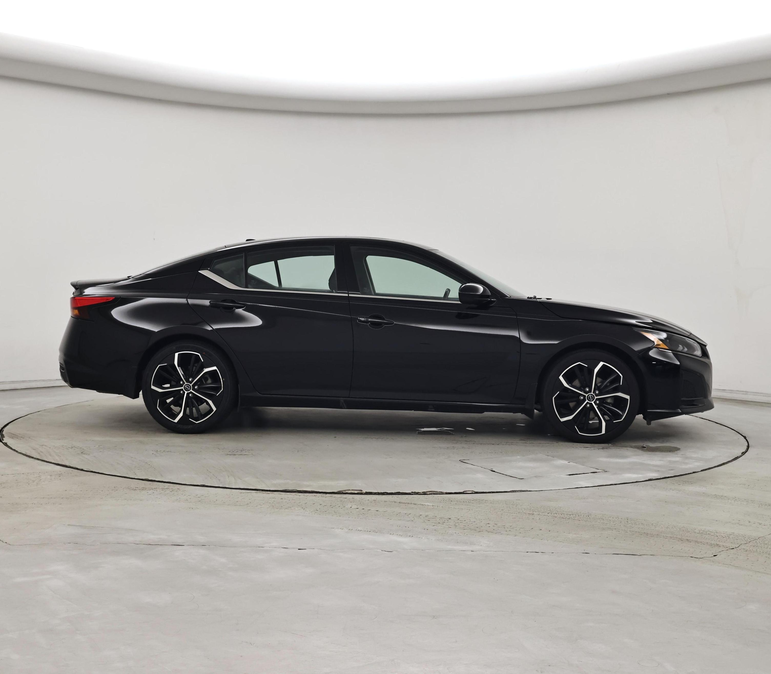 Thumbnail: 2023 Nissan Altima - 7