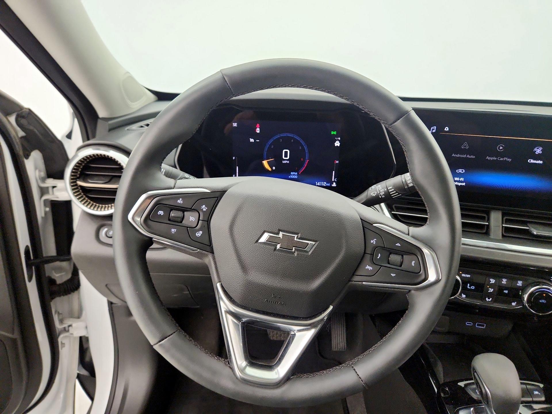 Thumbnail: 2024 Chevrolet Trax - 10