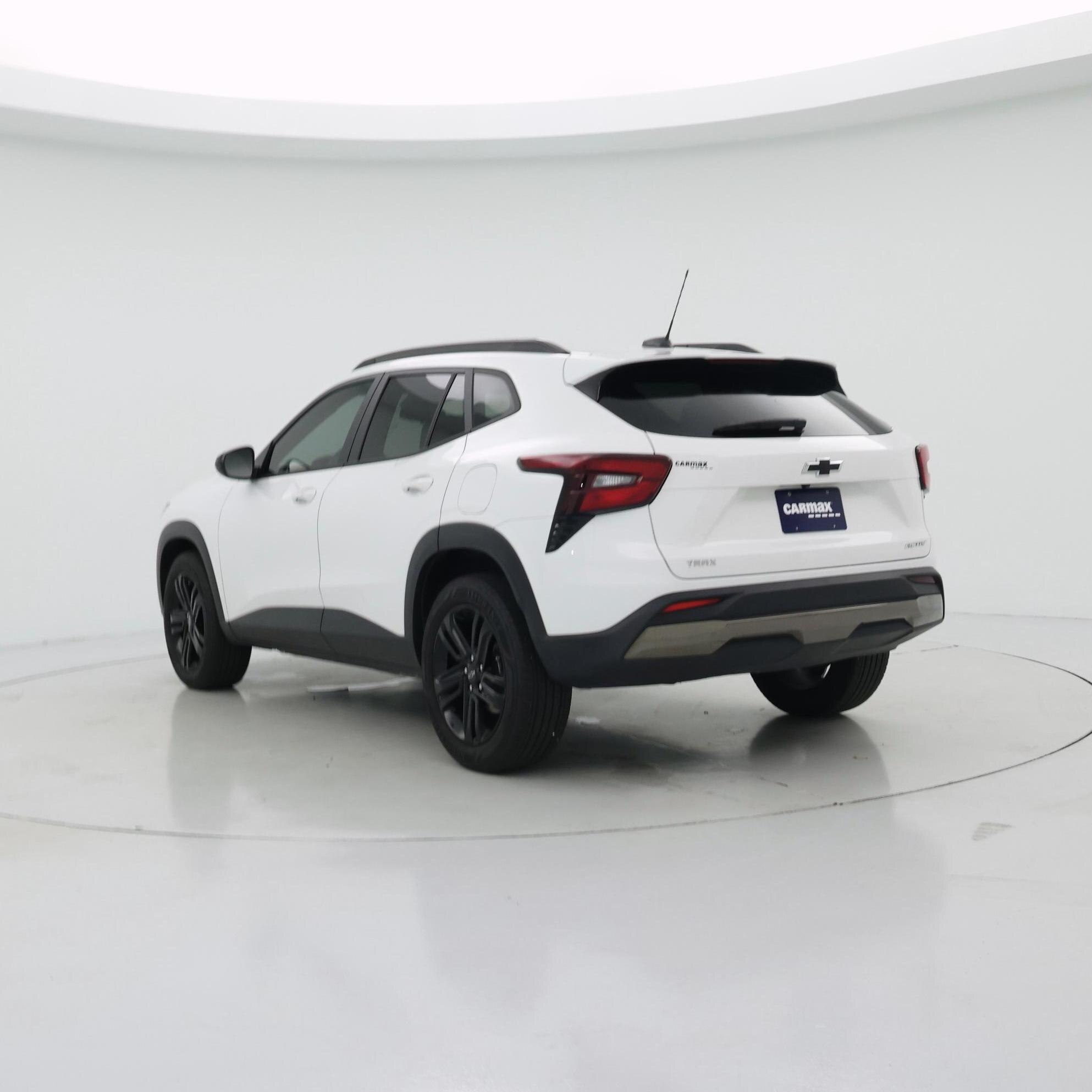 Thumbnail: 2024 Chevrolet Trax - 2