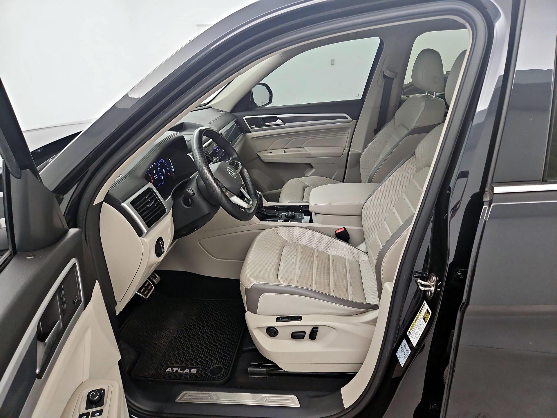 Thumbnail: 2021 Volkswagen Atlas - 11