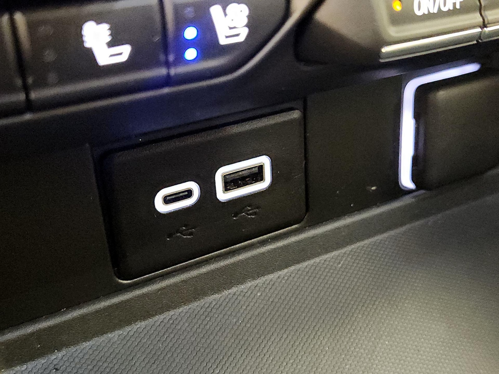 2024 Chevrolet Tahoe Premier - Photo 19