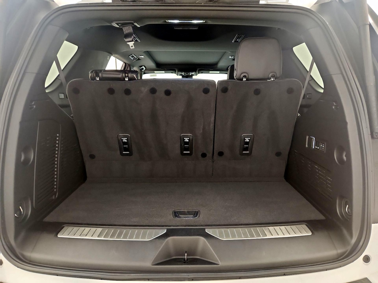2024 Chevrolet Tahoe Premier - Photo 23