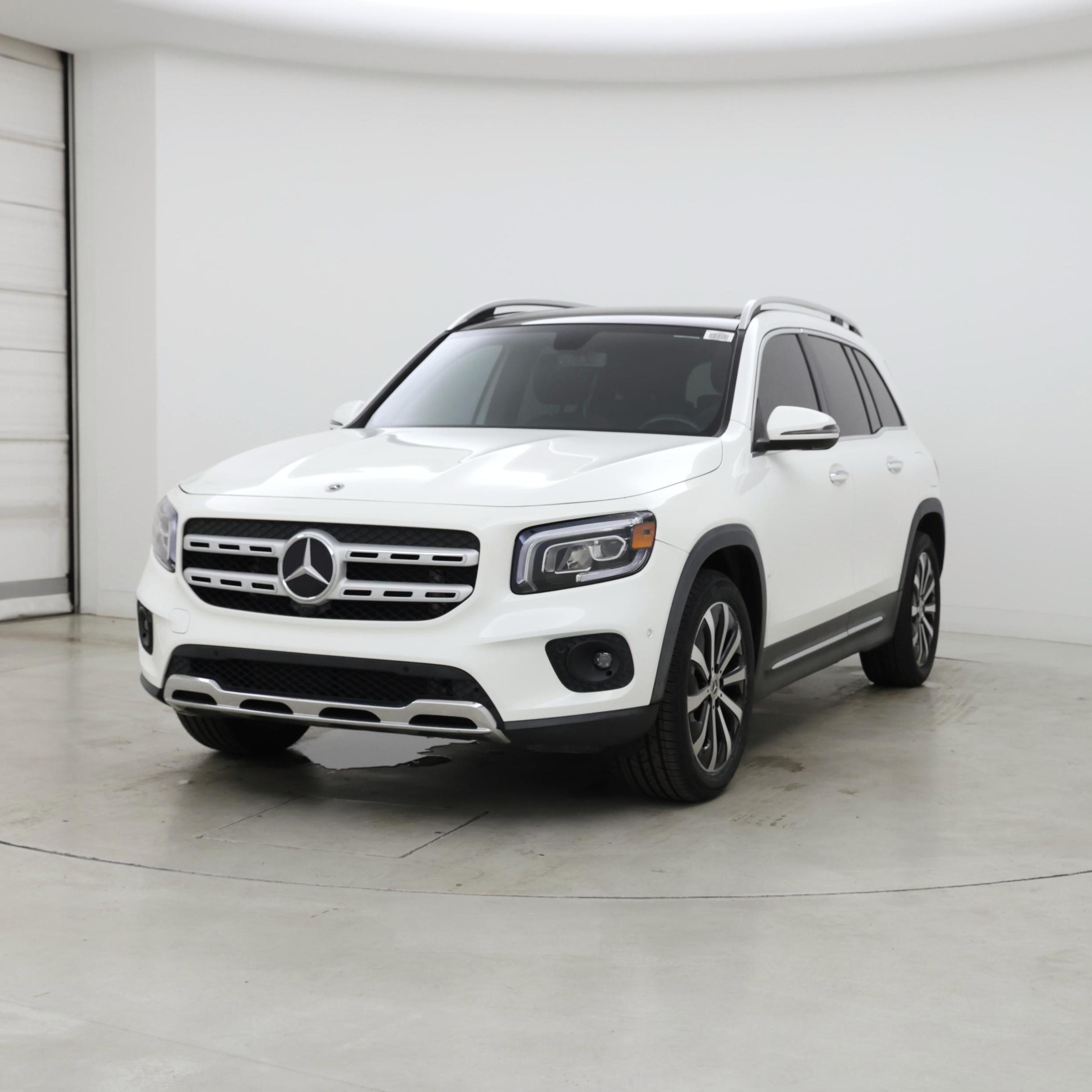 Thumbnail: 2021 Mercedes-Benz GLB - 4