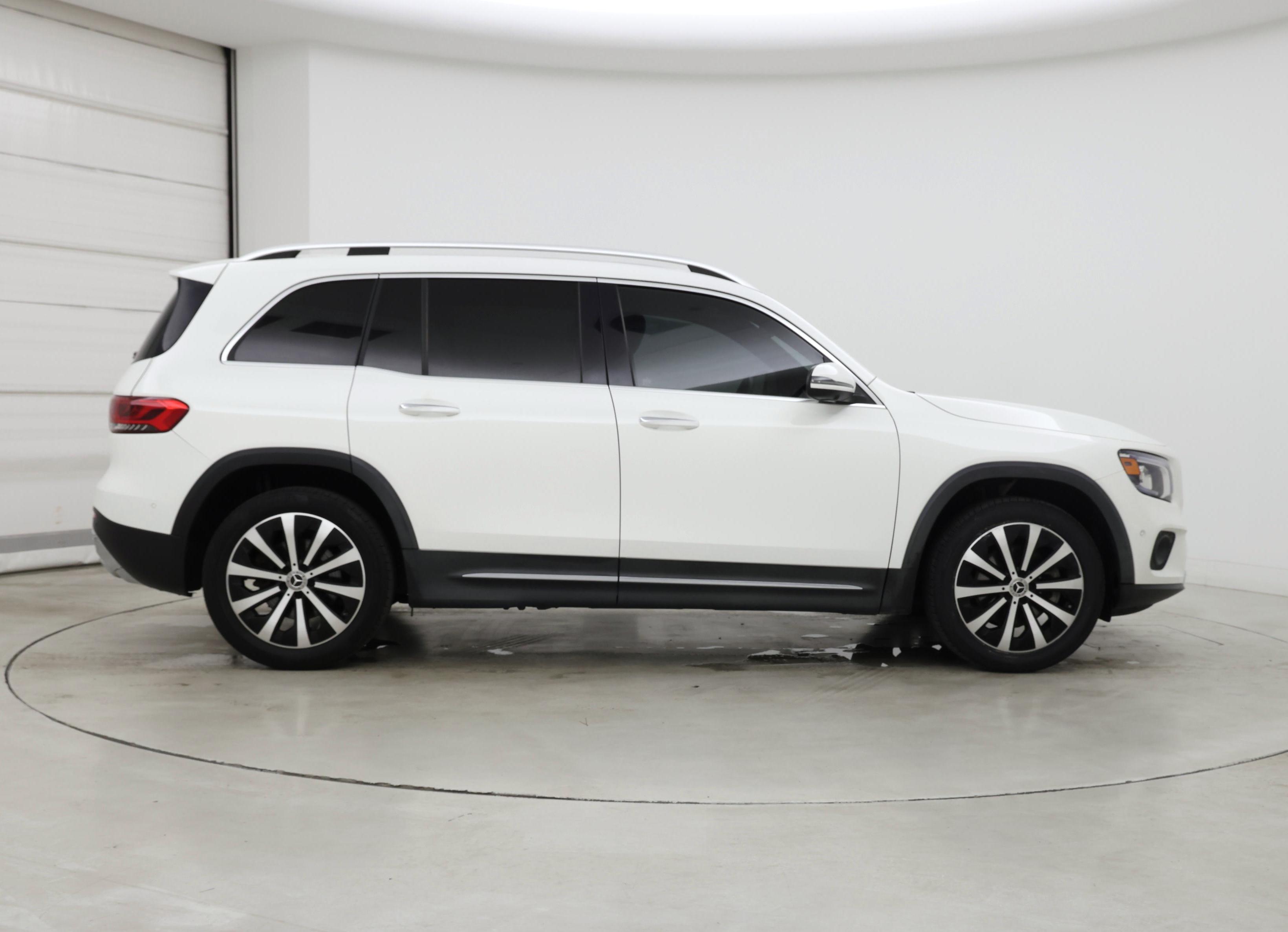 Thumbnail: 2021 Mercedes-Benz GLB - 7