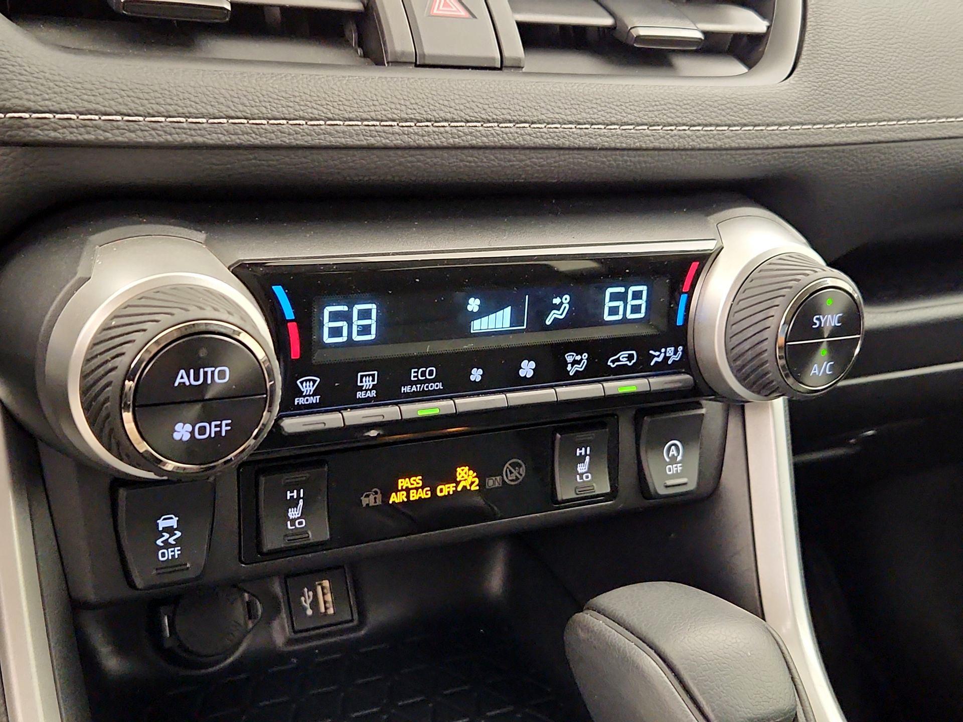 Thumbnail: 2025 Toyota RAV4 - 16