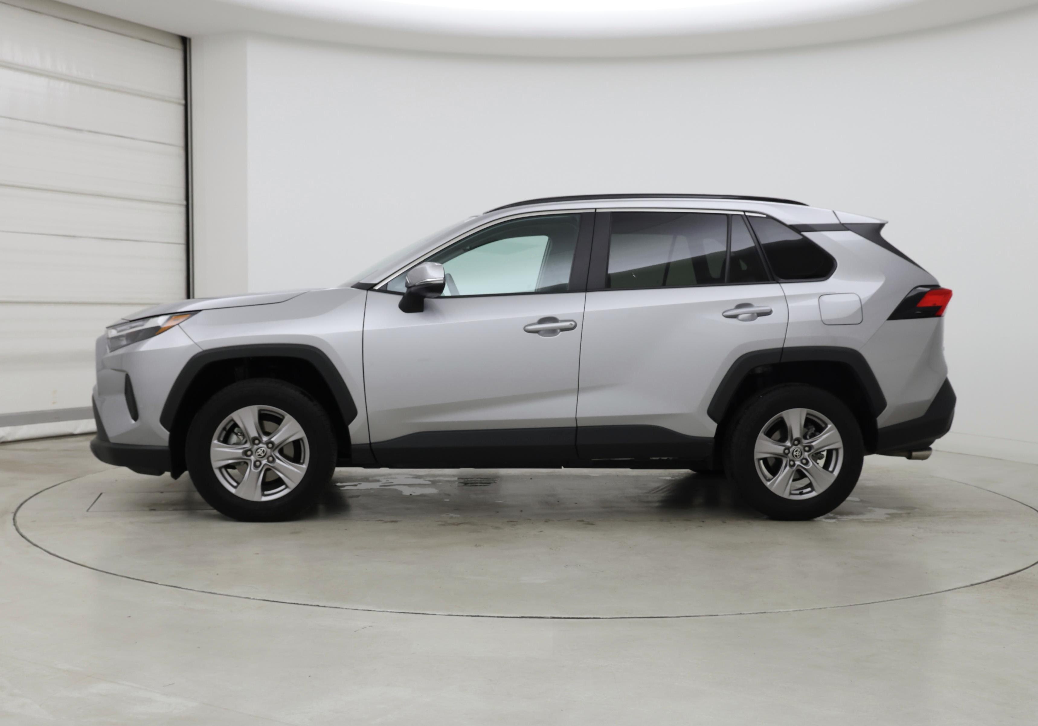 Thumbnail: 2025 Toyota RAV4 - 3