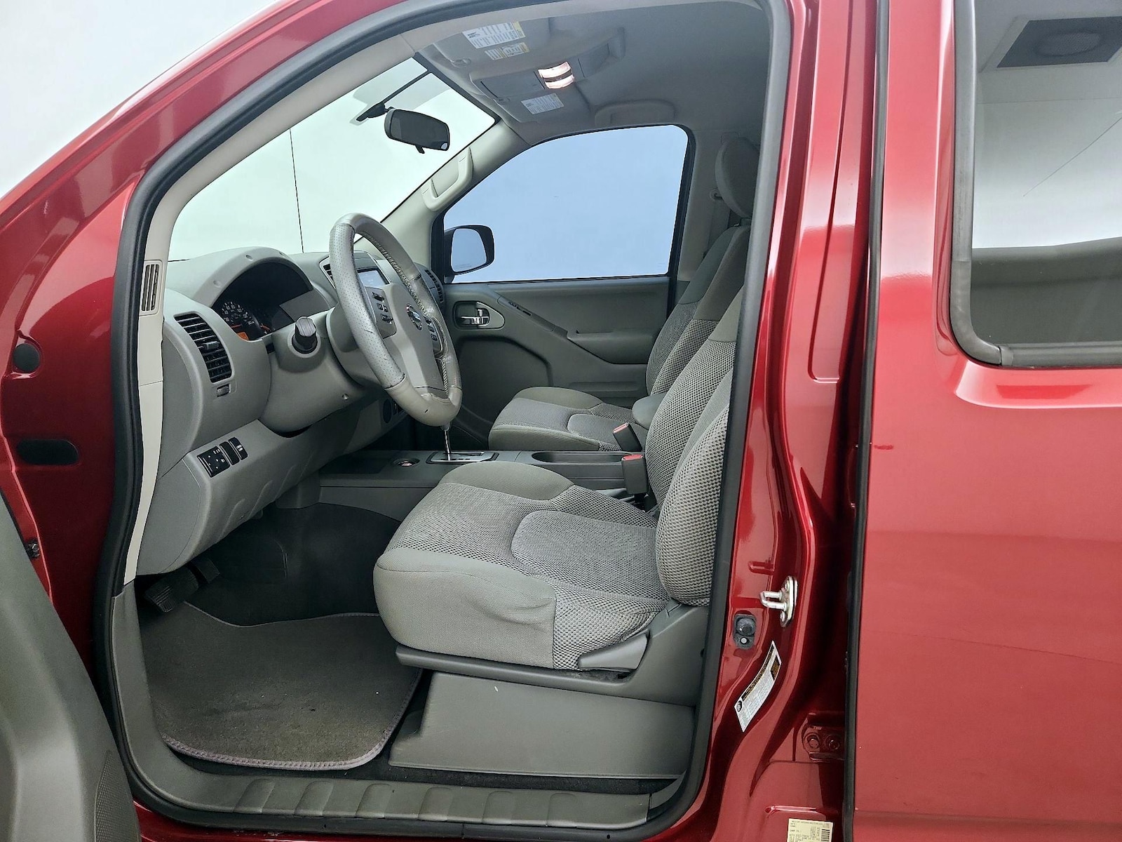2021 Nissan Frontier SV - Photo 12