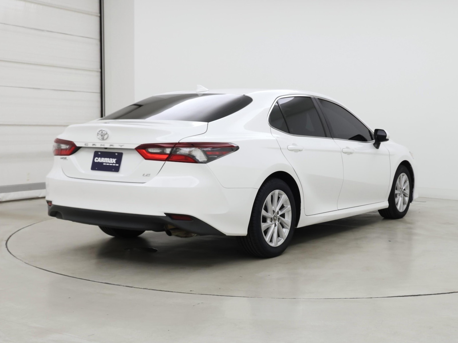 2024 Toyota Camry LE - Photo 9