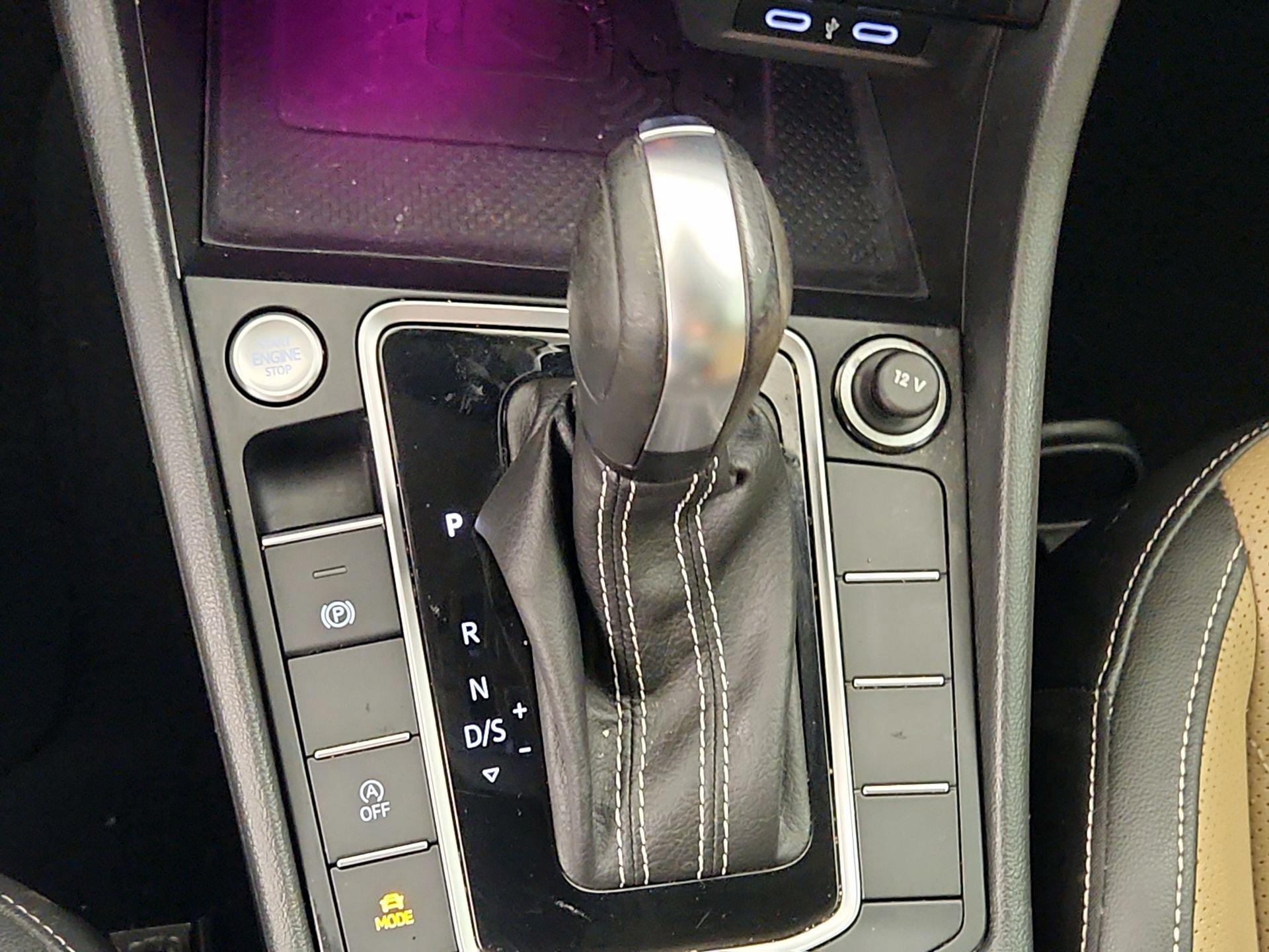 Thumbnail: 2021 Volkswagen Jetta - 18