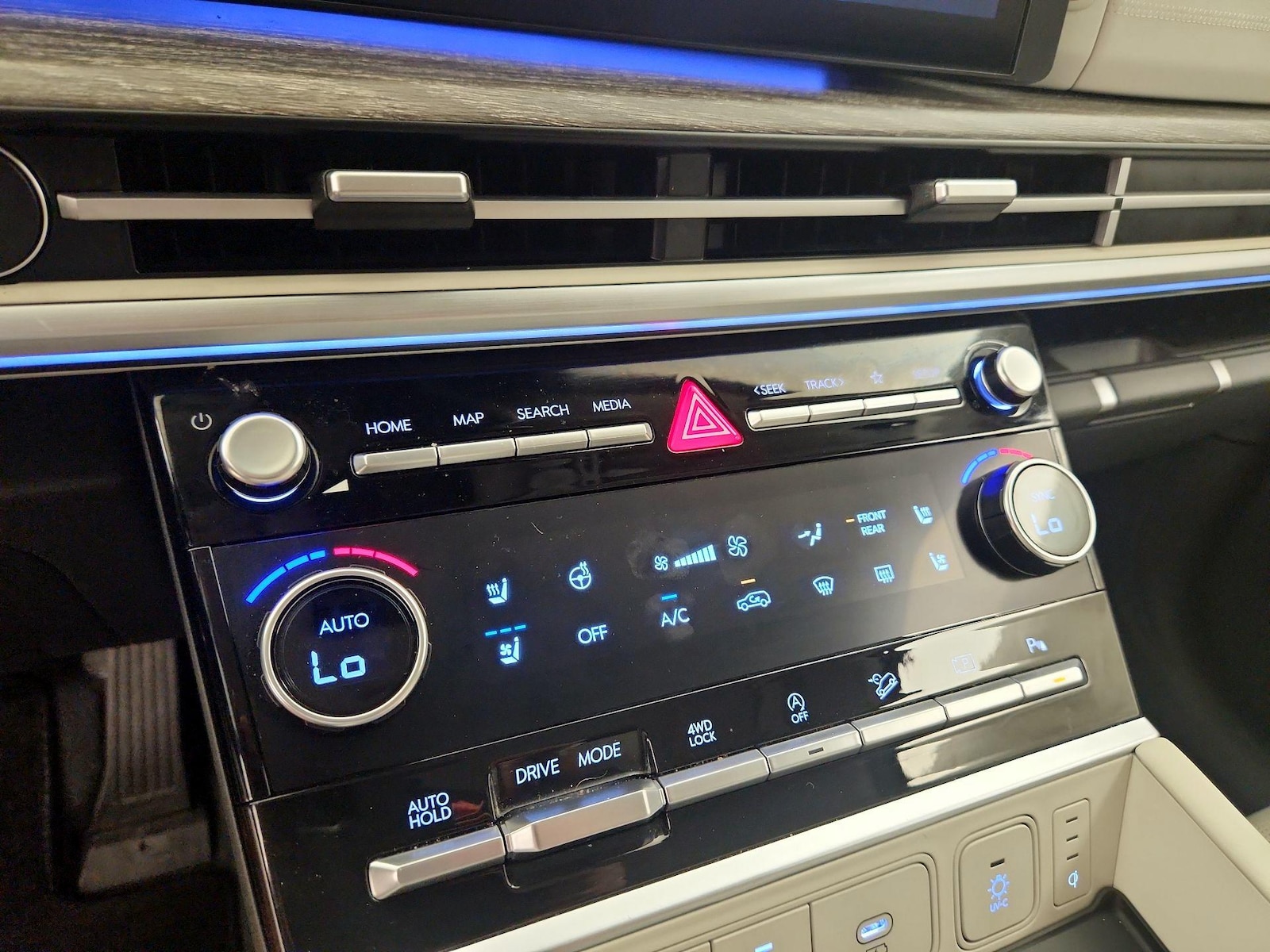 2024 Hyundai Santa Fe Calligraphy - Photo 18